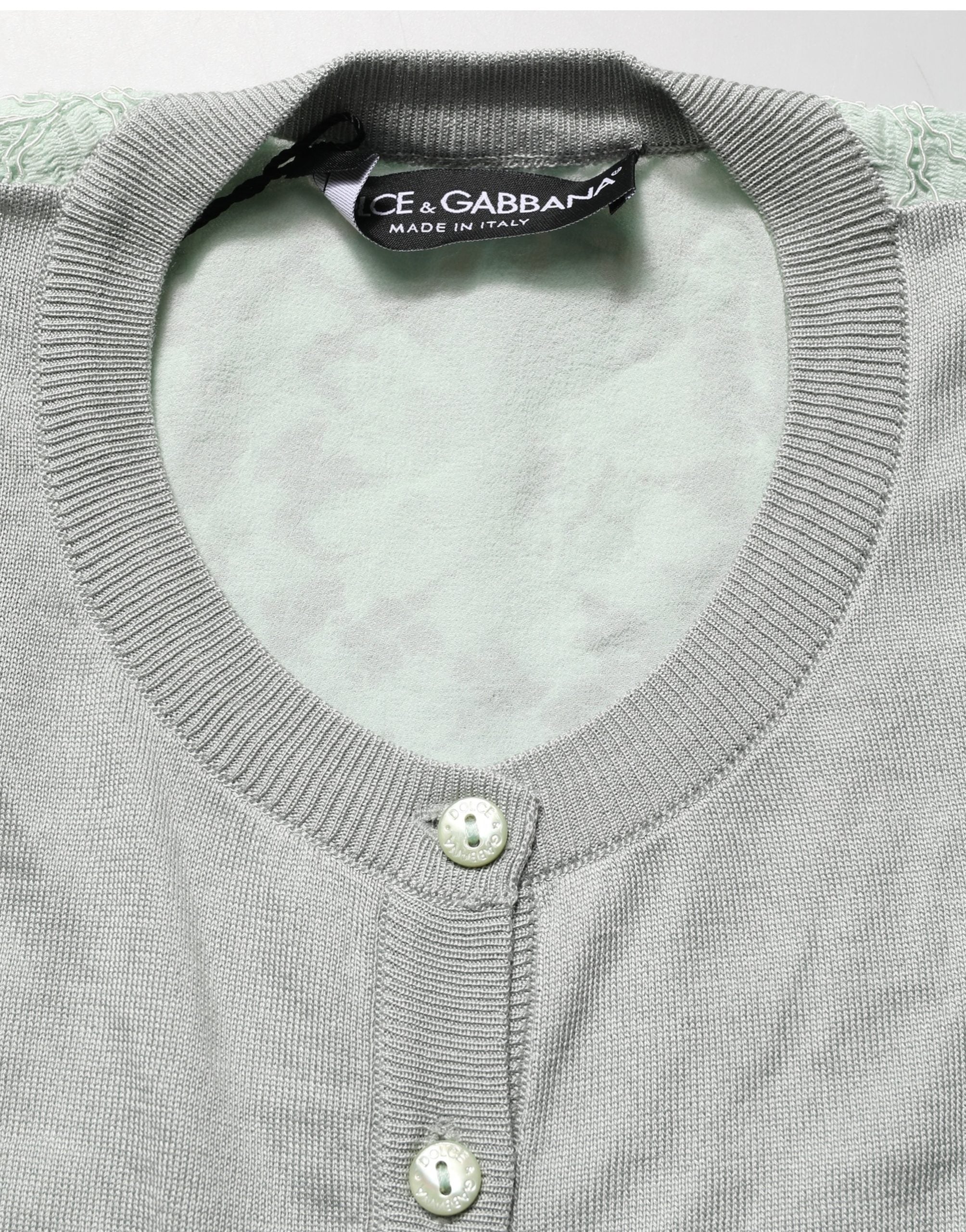 Cardigan Dolce & Gabbana vert à boutons à manches longues, pull en maille élégant avec col classique.