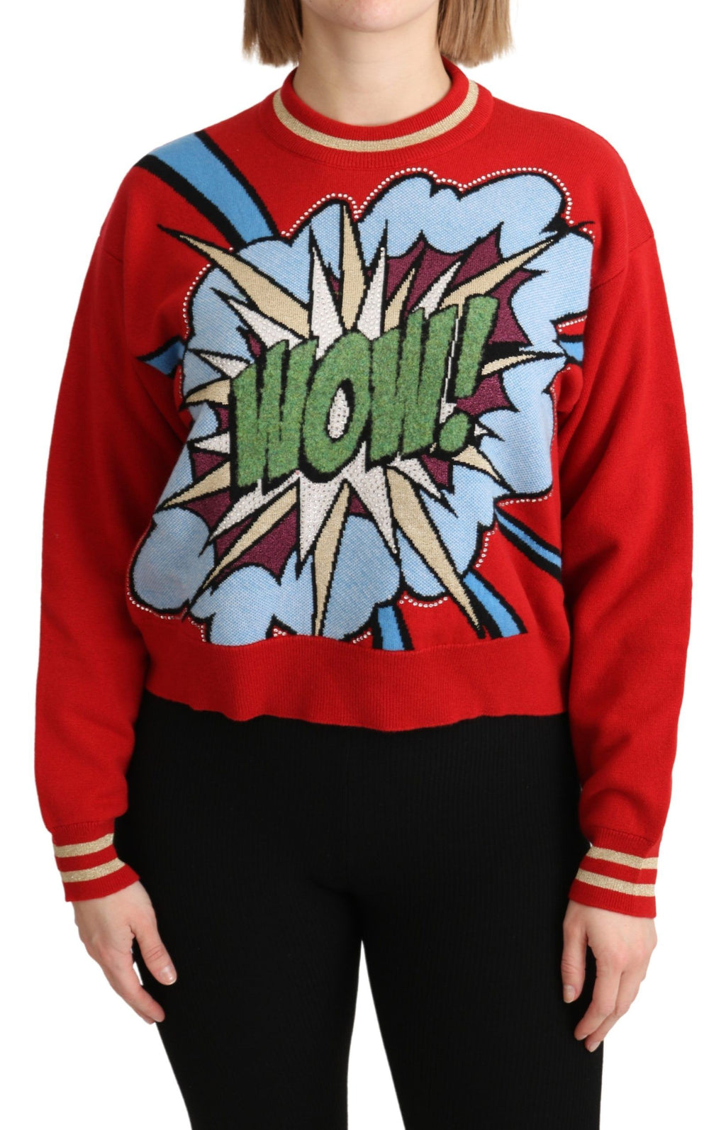 Pull Dolce & Gabbana rouge en cachemire avec motif cartoon, doux et chaud, visible sur l'image.