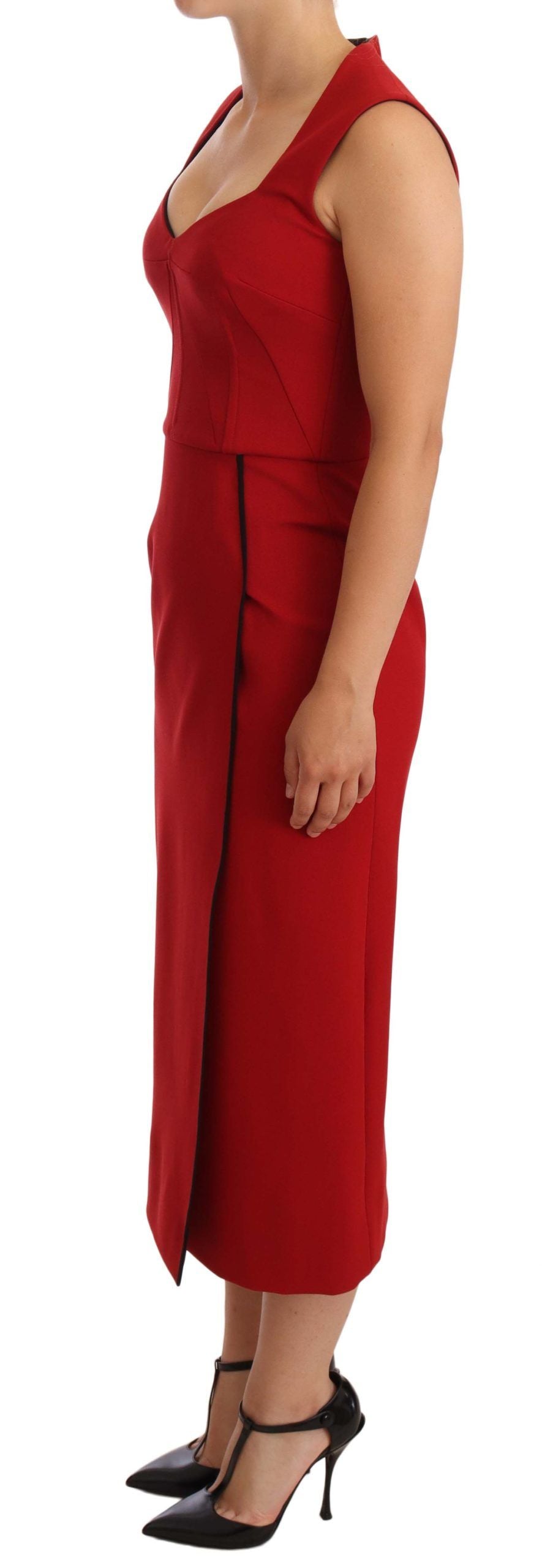 Robe midi sans manches Dolce & Gabbana rouge en jersey stretch avec décolleté en cœur, style élégant et féminin.