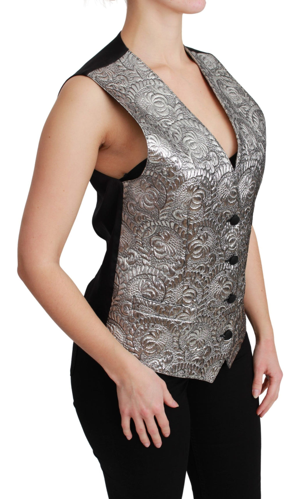 Top sans manches en brocart argenté de Dolce & Gabbana, pièce élégante en tissu métallique brillant.