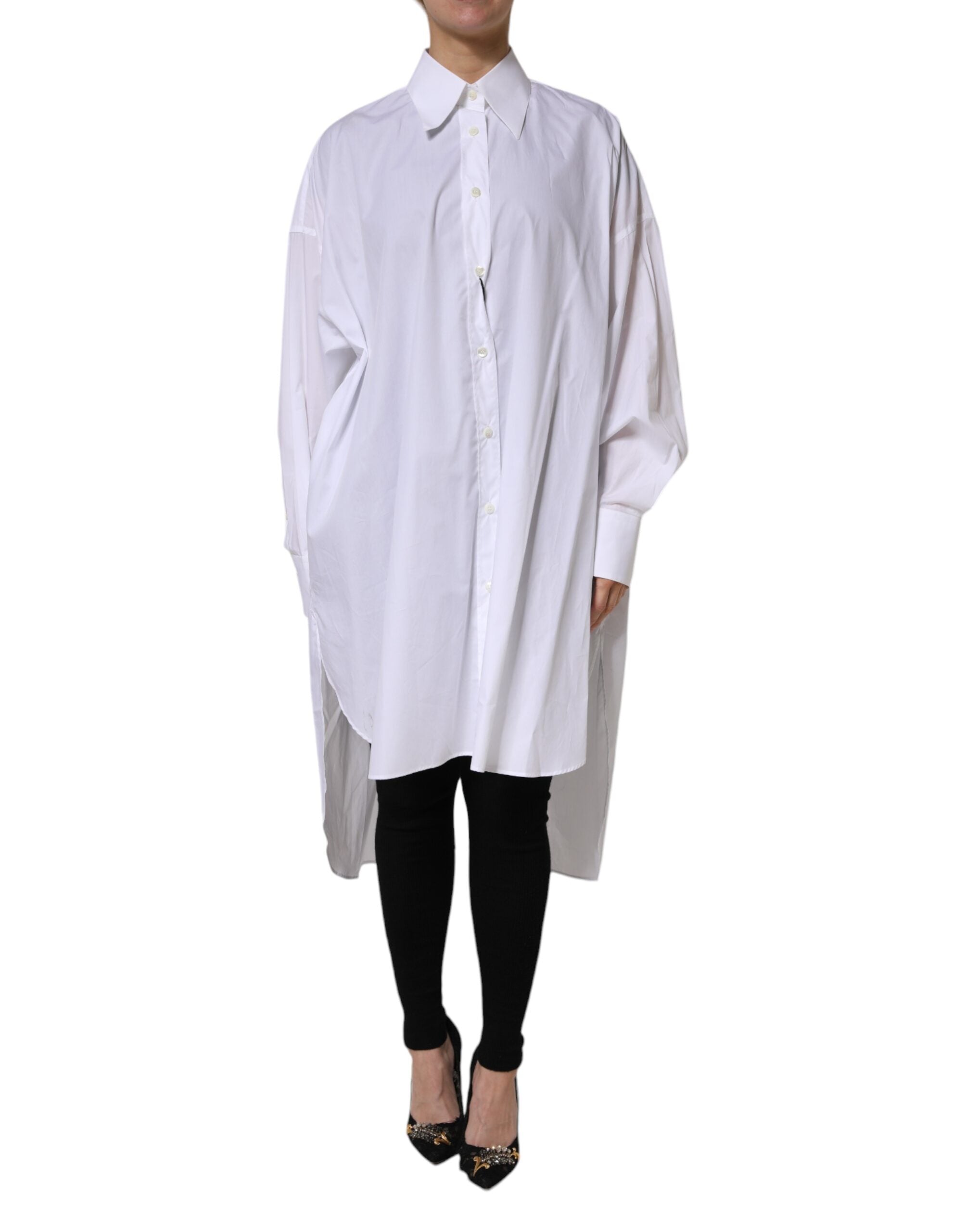 Chemise blanche en coton à col, manches longues, de la marque Dolce & Gabbana, visible sur l'image.