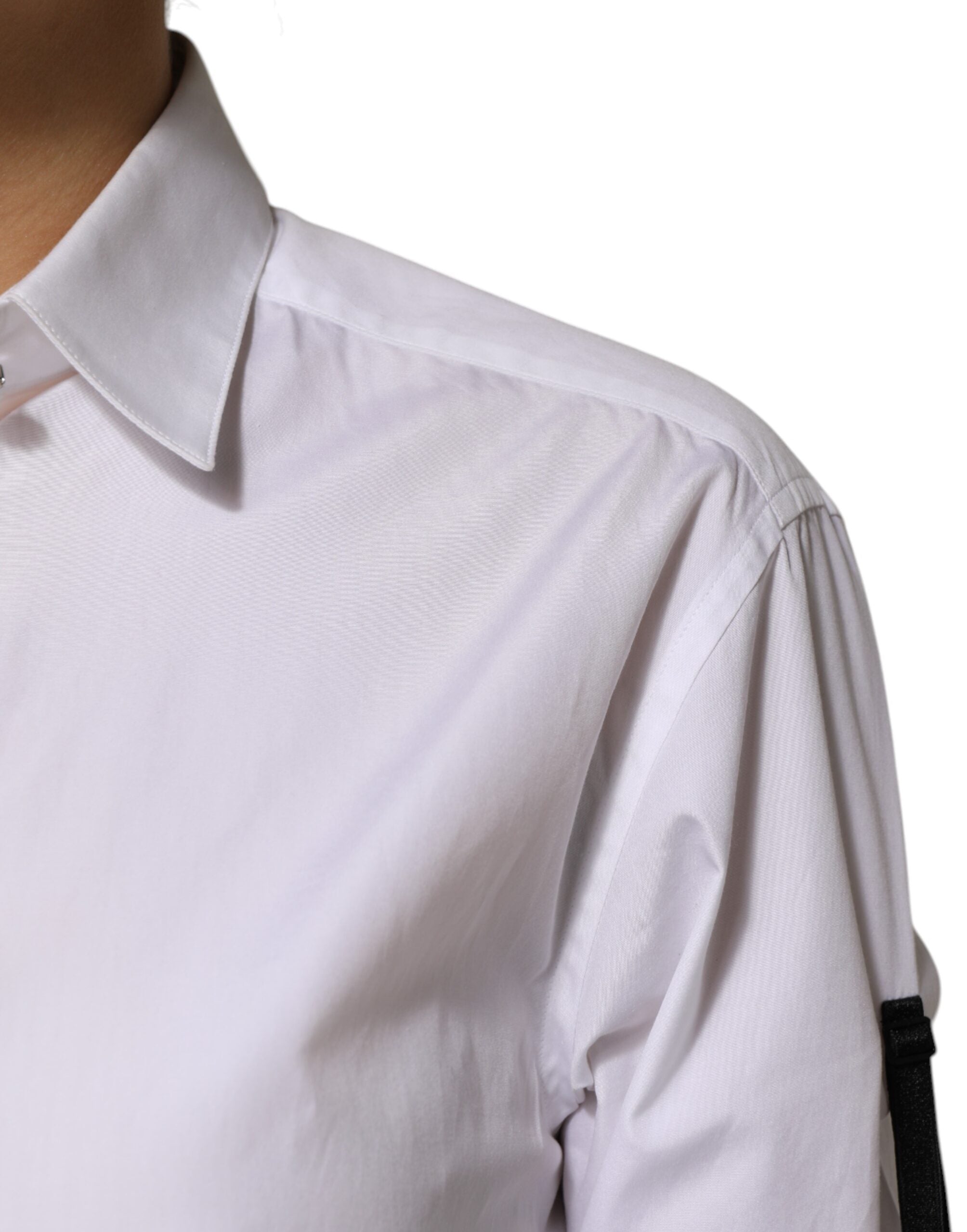 Chemise blanche Dolce & Gabbana avec col orné de cristaux, élégante et sophistiquée, vue de face.