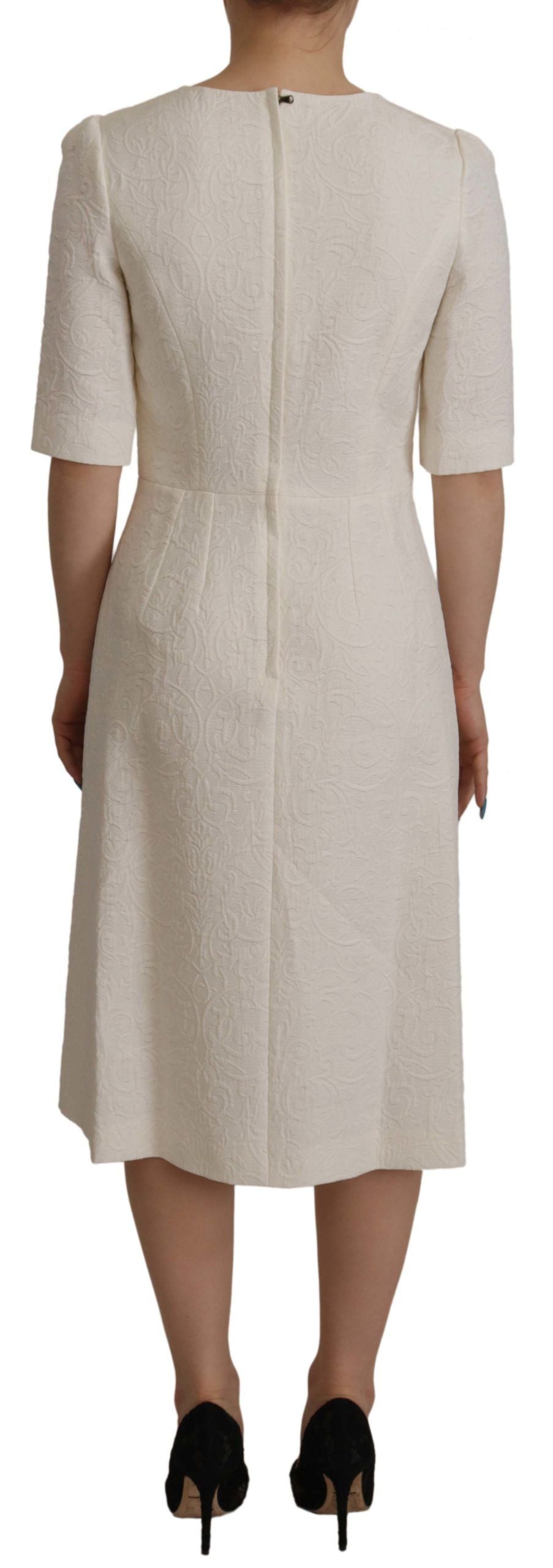 Robe midi en jacquard floral blanc de Dolce & Gabbana, robe droite en brocart élégante et sophistiquée.