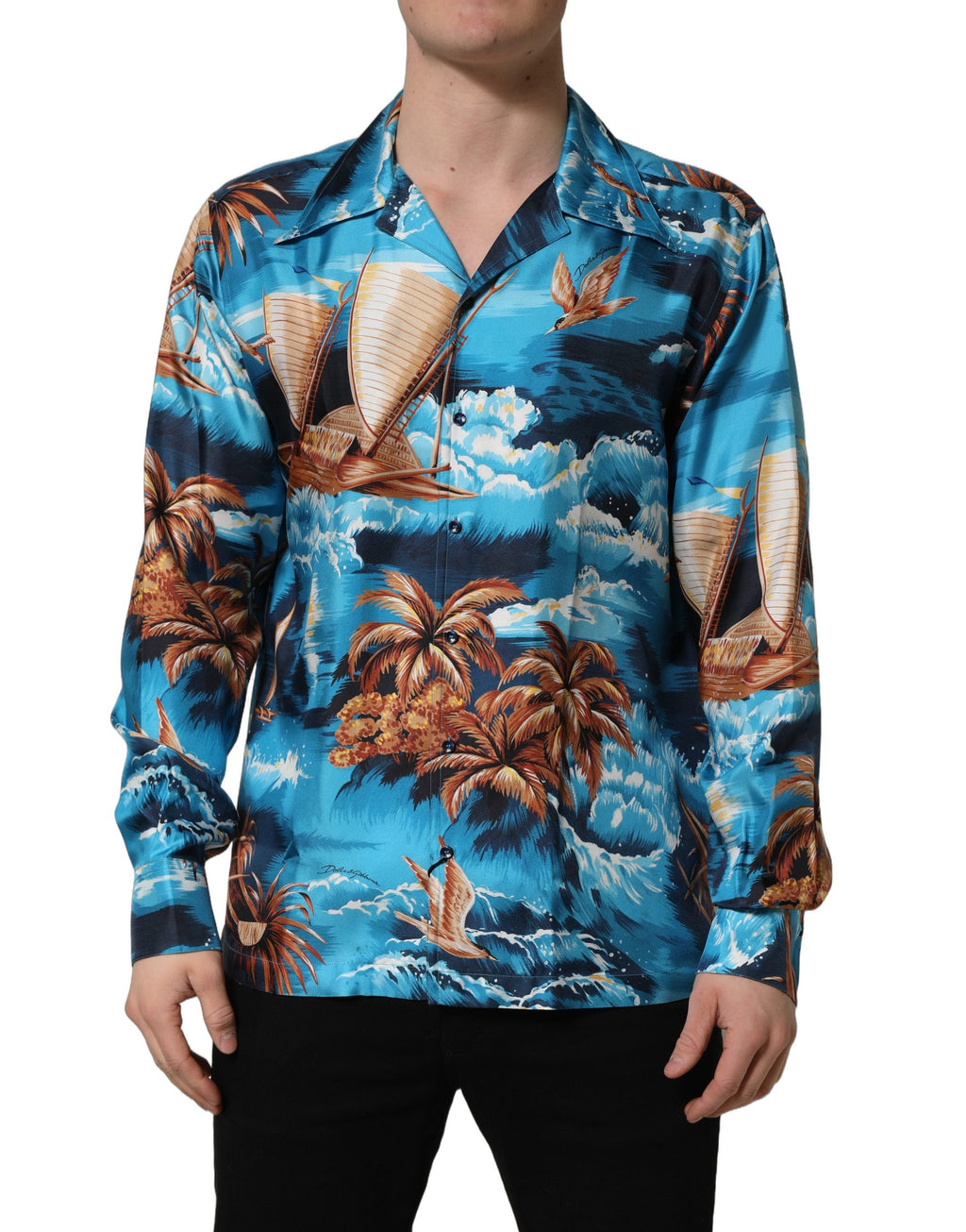 Chemise hawaïenne en soie bleue Dolce & Gabbana avec motif graphique, tissu tissé en twill, mode estivale élégante.