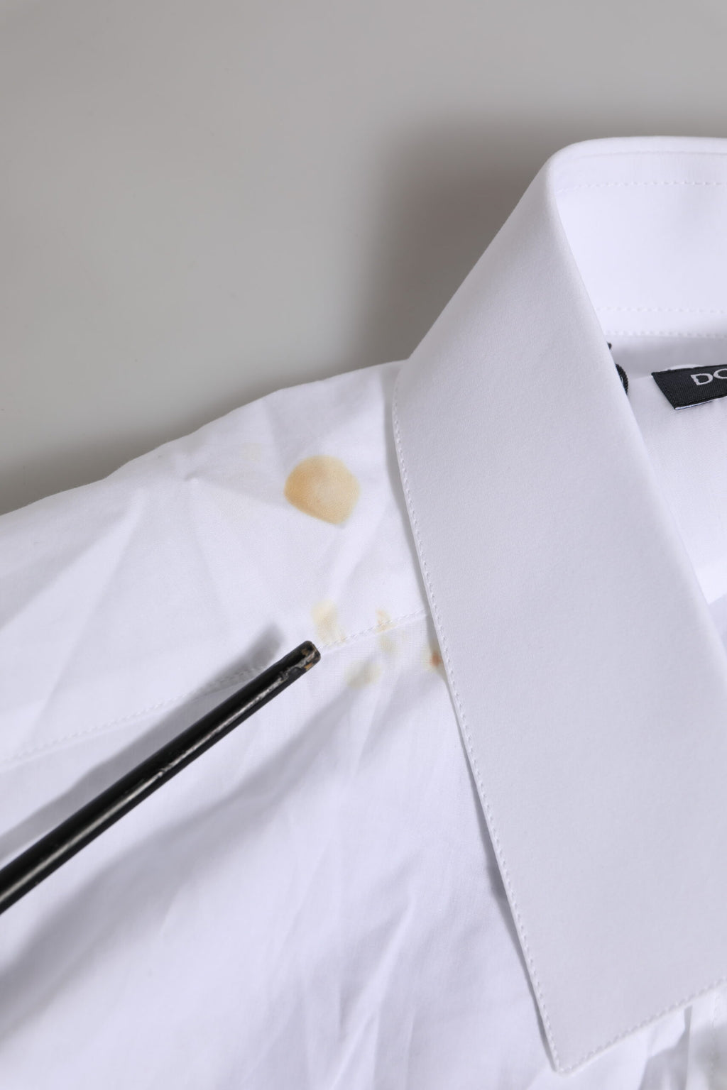 Chemise blanche en coton Dolce & Gabbana MARTINI à manches longues, style formel et élégant.