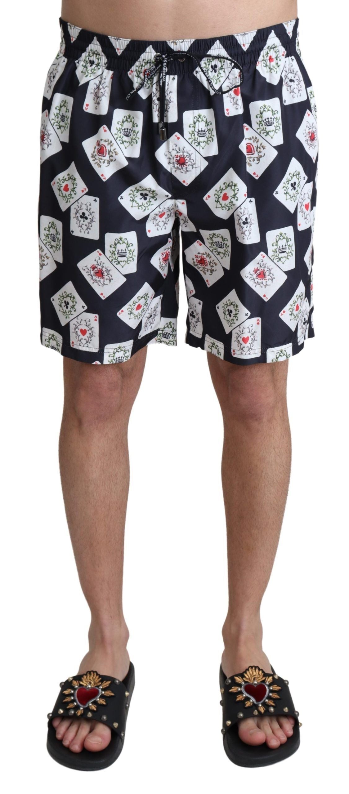 Shorts de bain Dolce & Gabbana avec motif de cartes en noir, style plage et maillot de bain pour hommes.