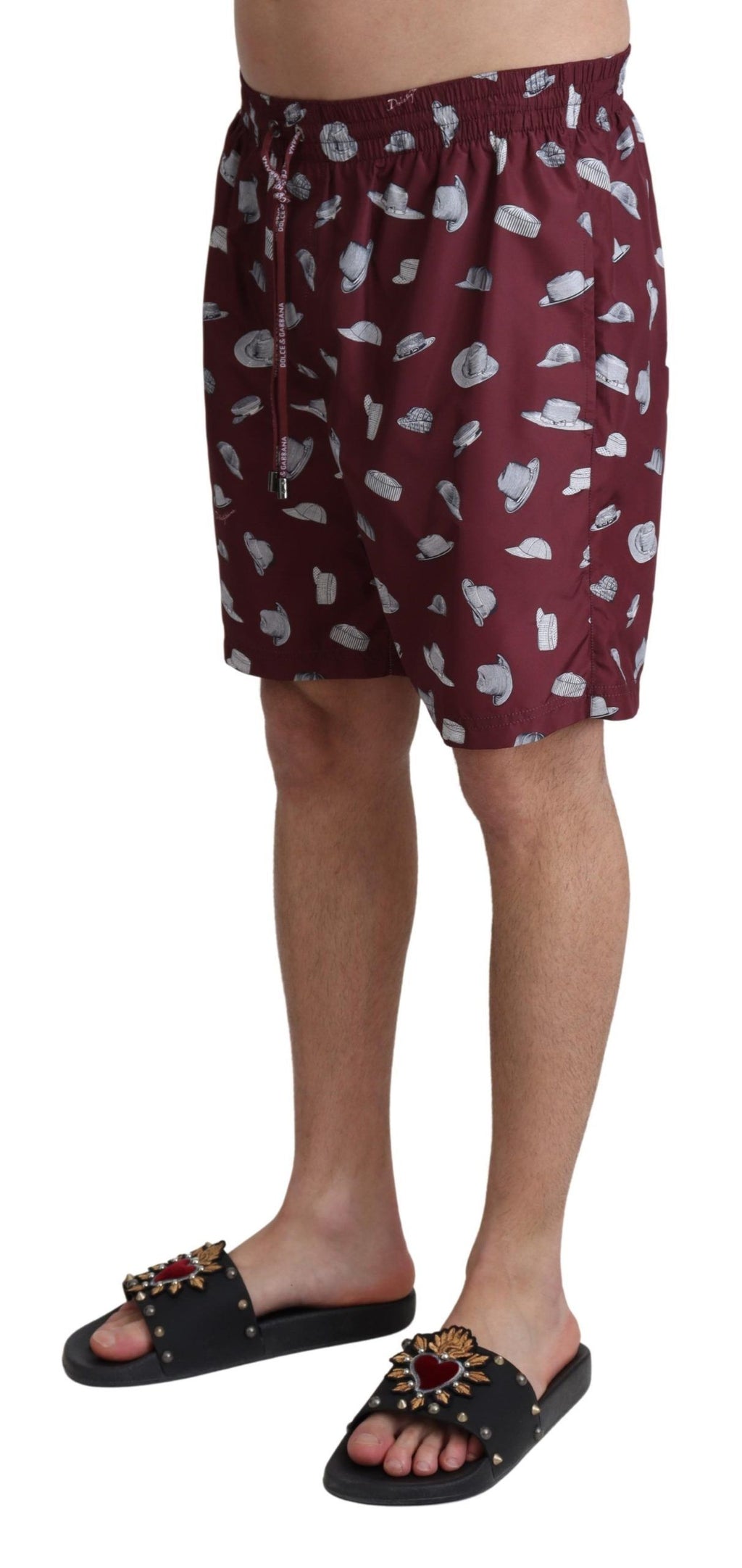 Shorts de bain Dolce & Gabbana à imprimé chapeaux marron, maillot de bain pour plage et détente.