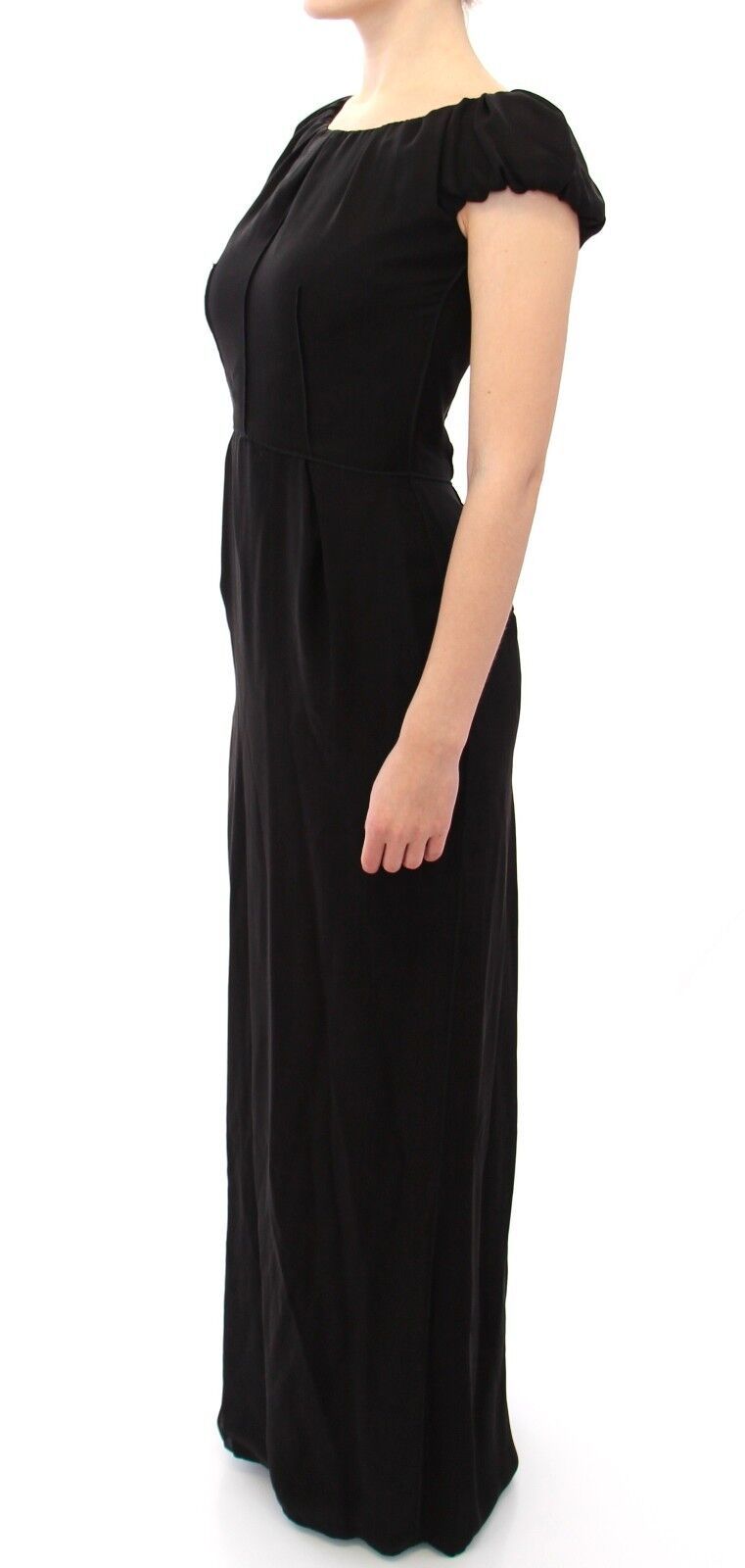 Robe longue noire en soie Dolce & Gabbana à manches courtes, style maxi, élégante et sophistiquée.