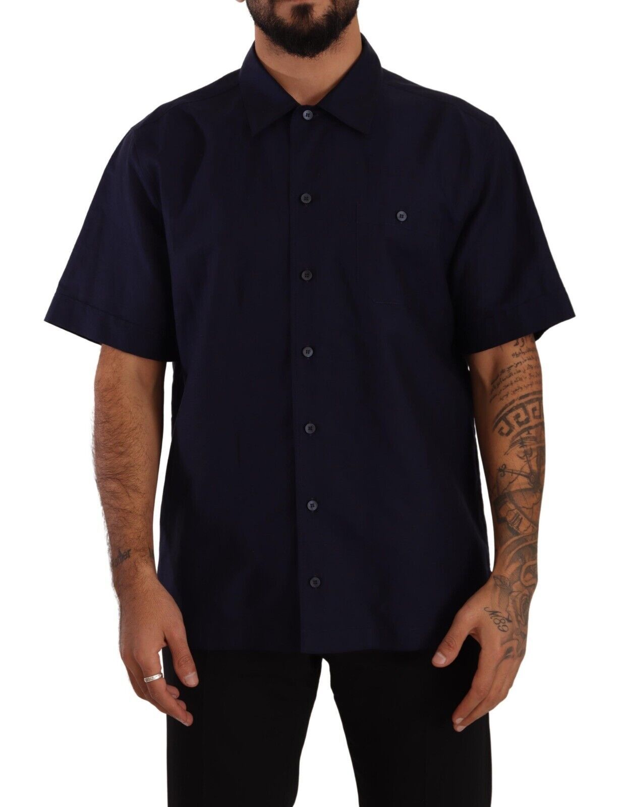 Chemise à manches courtes bleu marine Dolce & Gabbana avec boutons, vue de face sur un fond blanc.