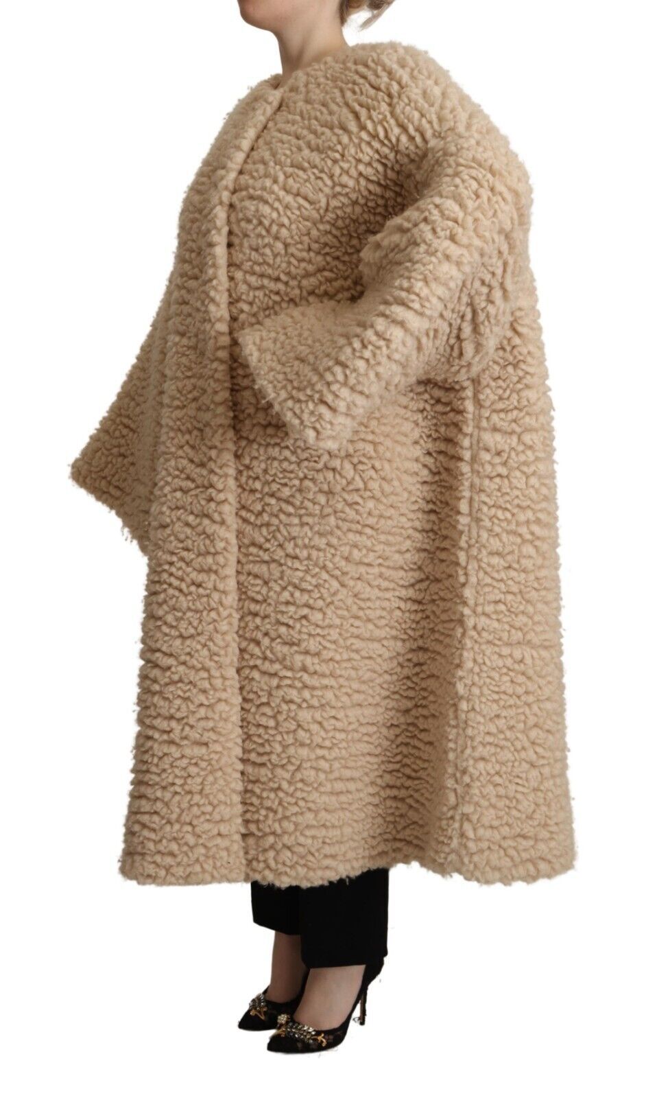 Manteau en cachemire et laine beige avec fausse fourrure, veste Dolce & Gabbana, élégante et chaude, vue de face.