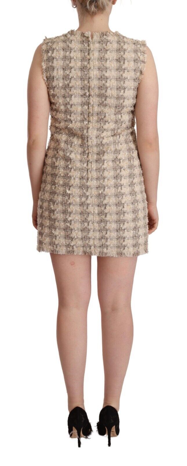 Robe courte sans manches Dolce & Gabbana beige à carreaux, style mini shift, en tissu léger et élégant.
