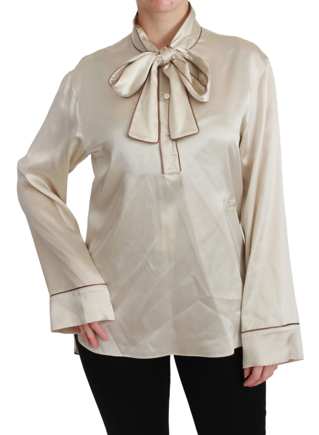 Haut beige à manches longues Dolce & Gabbana en satin de soie, style blouse élégante et sophistiquée.