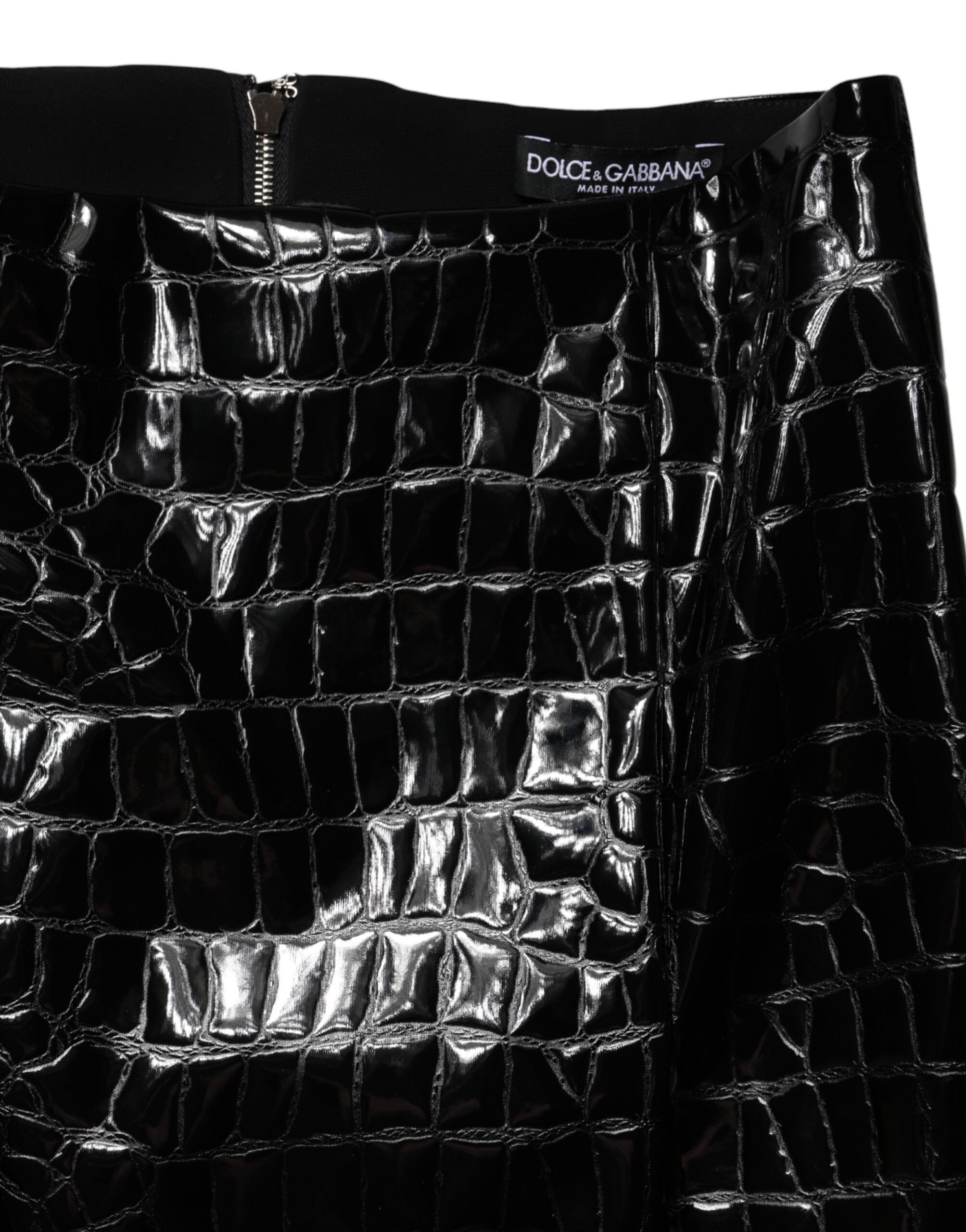 Jupe midi noire en faux-croco Dolce & Gabbana, taille moyenne, en cuir synthétique avec une finition élégante.