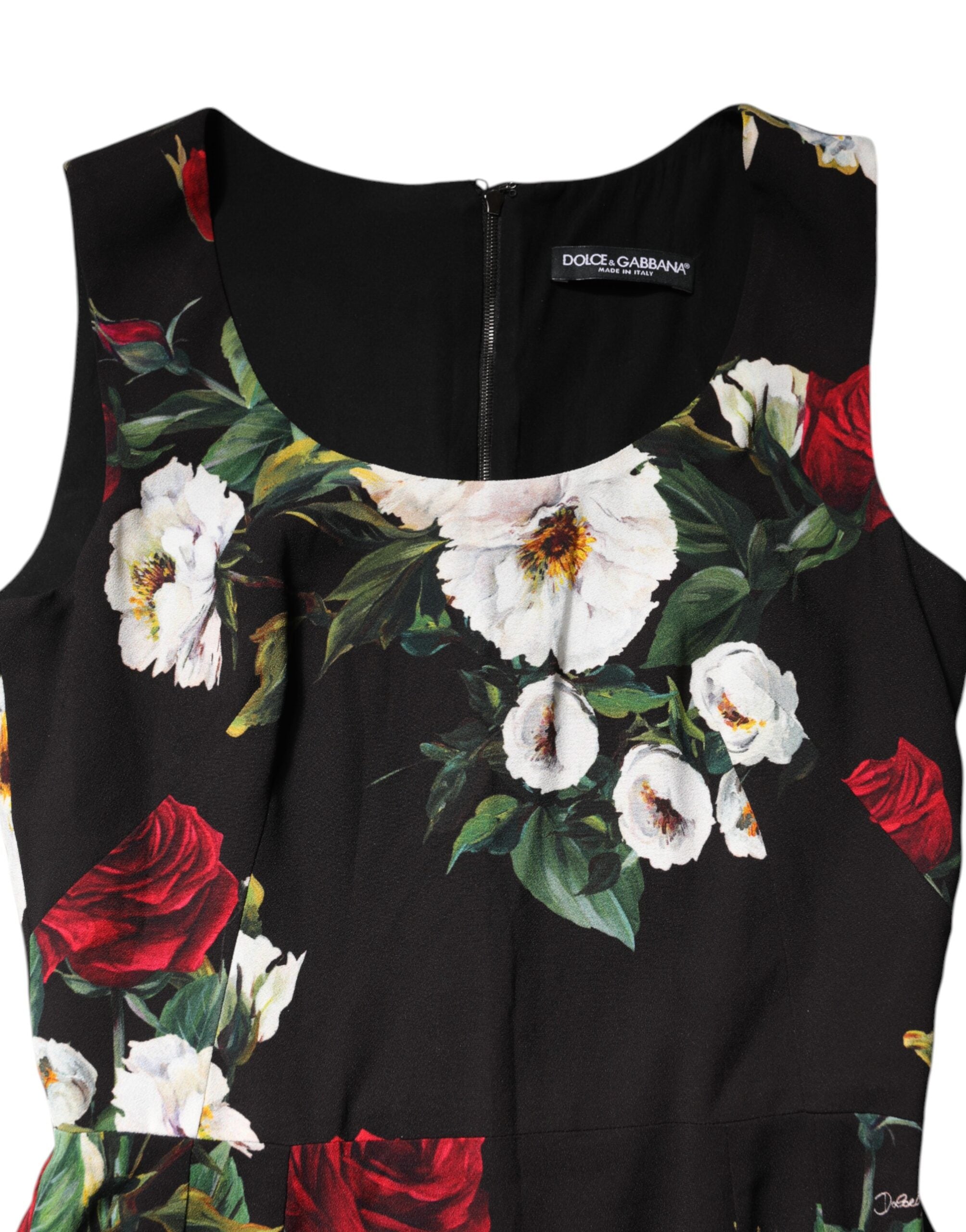 Robe sans manches Dolce & Gabbana à imprimé floral noir, coupe droite élégante, portée sur un mannequin.