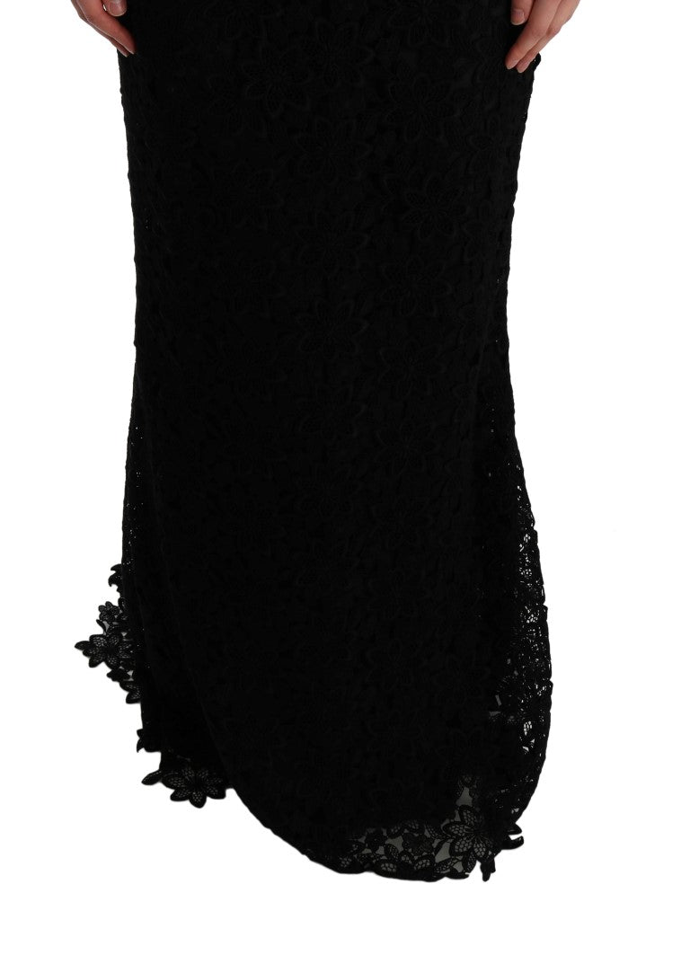 Robe longue noire Dolce & Gabbana floral en Ricamo, coupe cache-cœur élégante avec motifs floraux délicats.