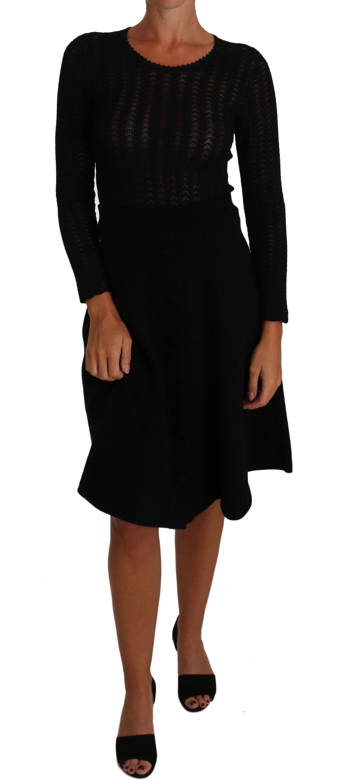 Robe longue en laine tricotée noire Dolce & Gabbana à manches longues, silhouette élégante et sophistiquée.