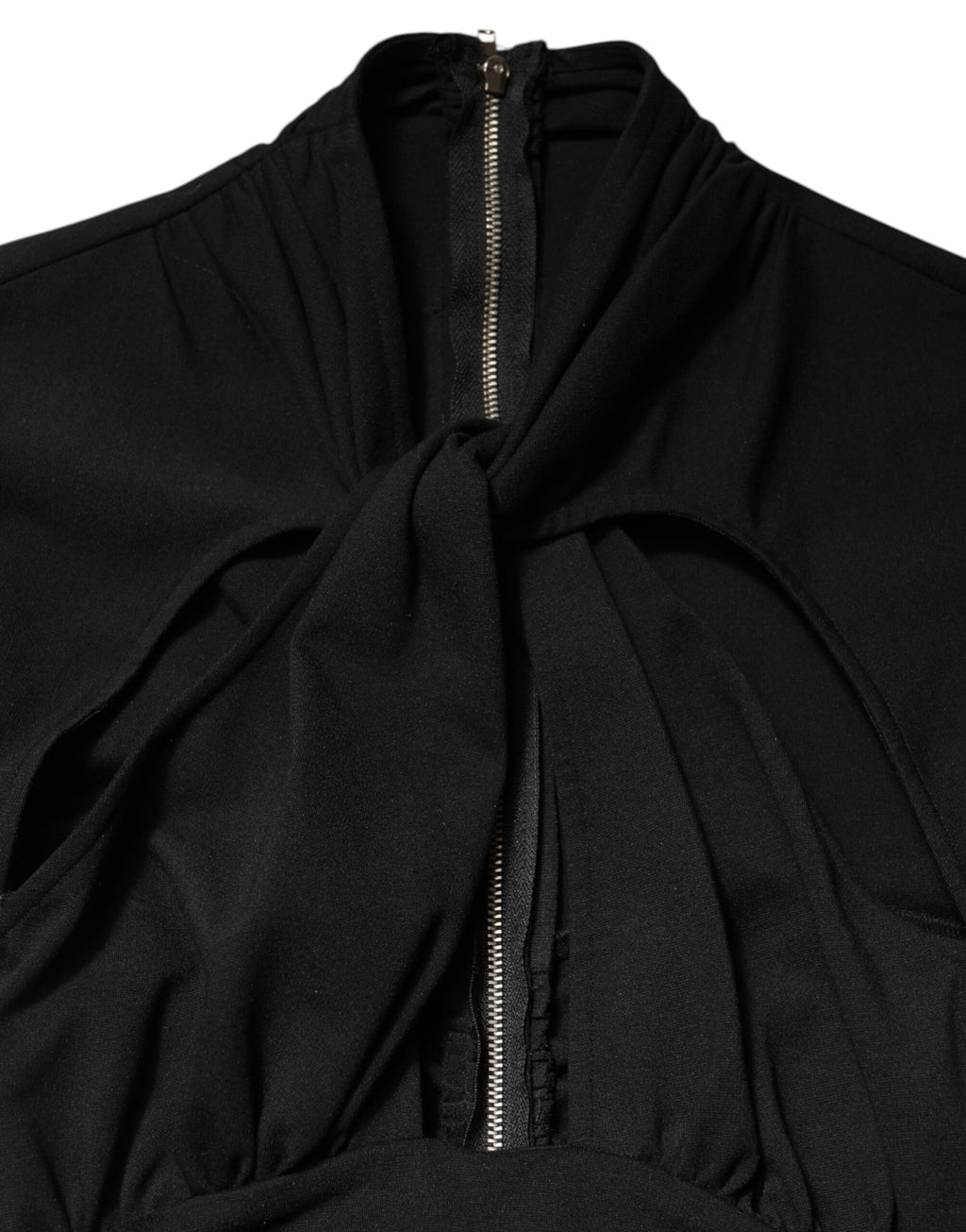 Robe midi noire Dolce & Gabbana à manches longues, robe ajustée élégante en tissu fluide.