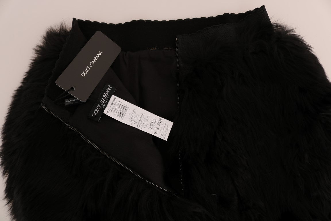 Mini pantalons courts en fourrure de vison et nutria noire de Dolce & Gabbana, élégants et luxueux.