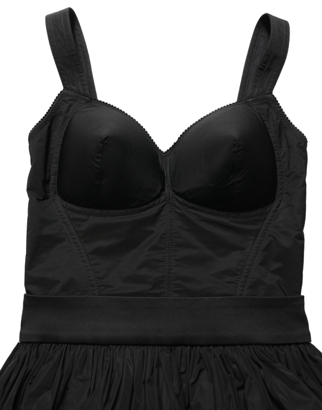 Robe courte en nylon noir sans manches de style trapèze de Dolce & Gabbana, silhouette élégante et moderne.