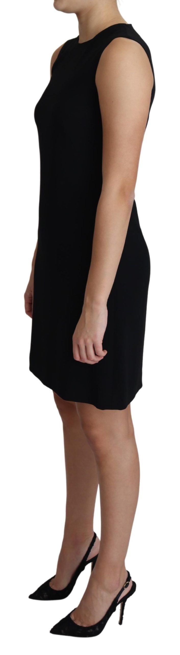 Robe courte noire en viscose stretch de style évasé, marque Dolce & Gabbana, avec coupe fluide et élégante.