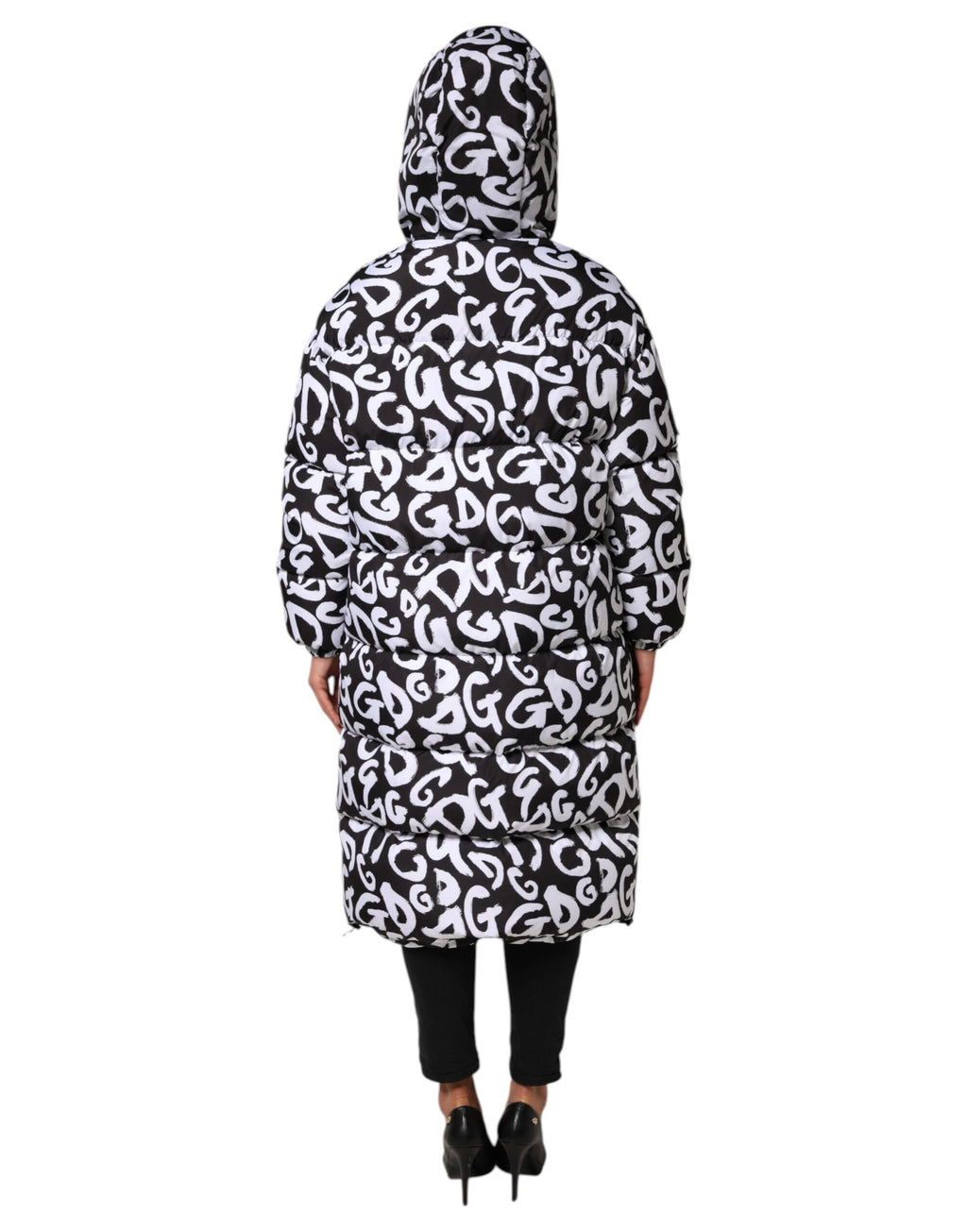 Manteau long Dolce & Gabbana DG Mania noir et blanc avec capuche, style élégant et moderne, détails visibles sur l'image.