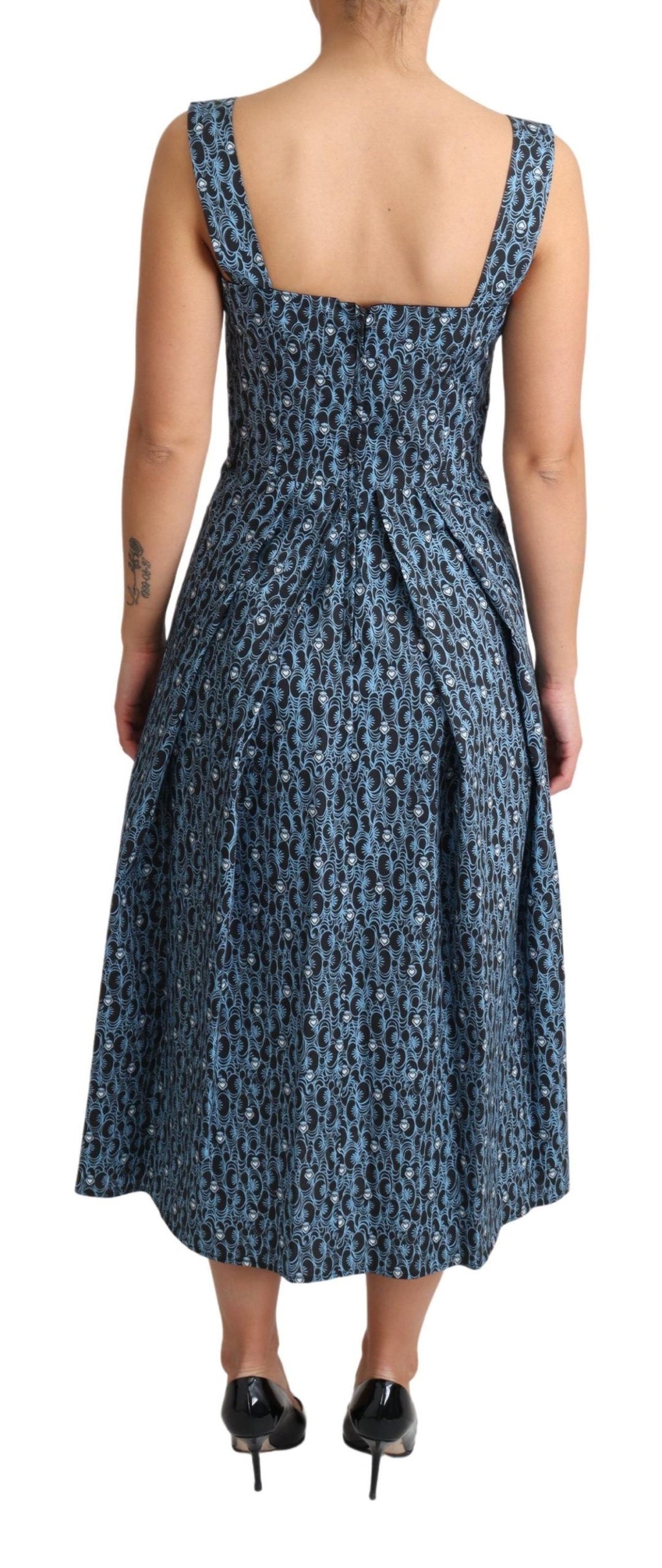 Robe en coton stretch bleu en forme de A de Dolce & Gabbana avec cœur, élégante et confortable.