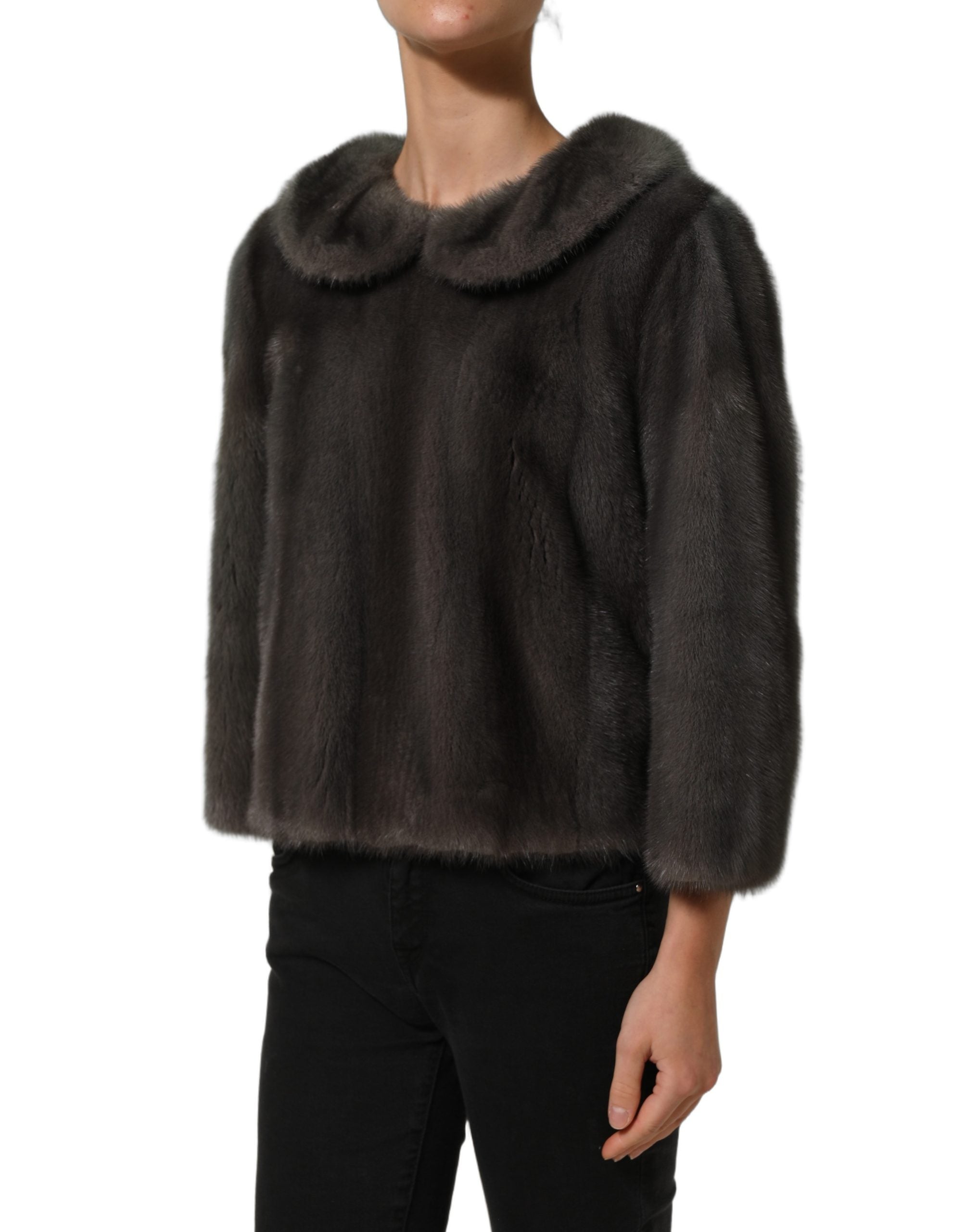 Blouse Dolce & Gabbana en velours gris foncé avec un col rond en fourrure de vison, vue de face.