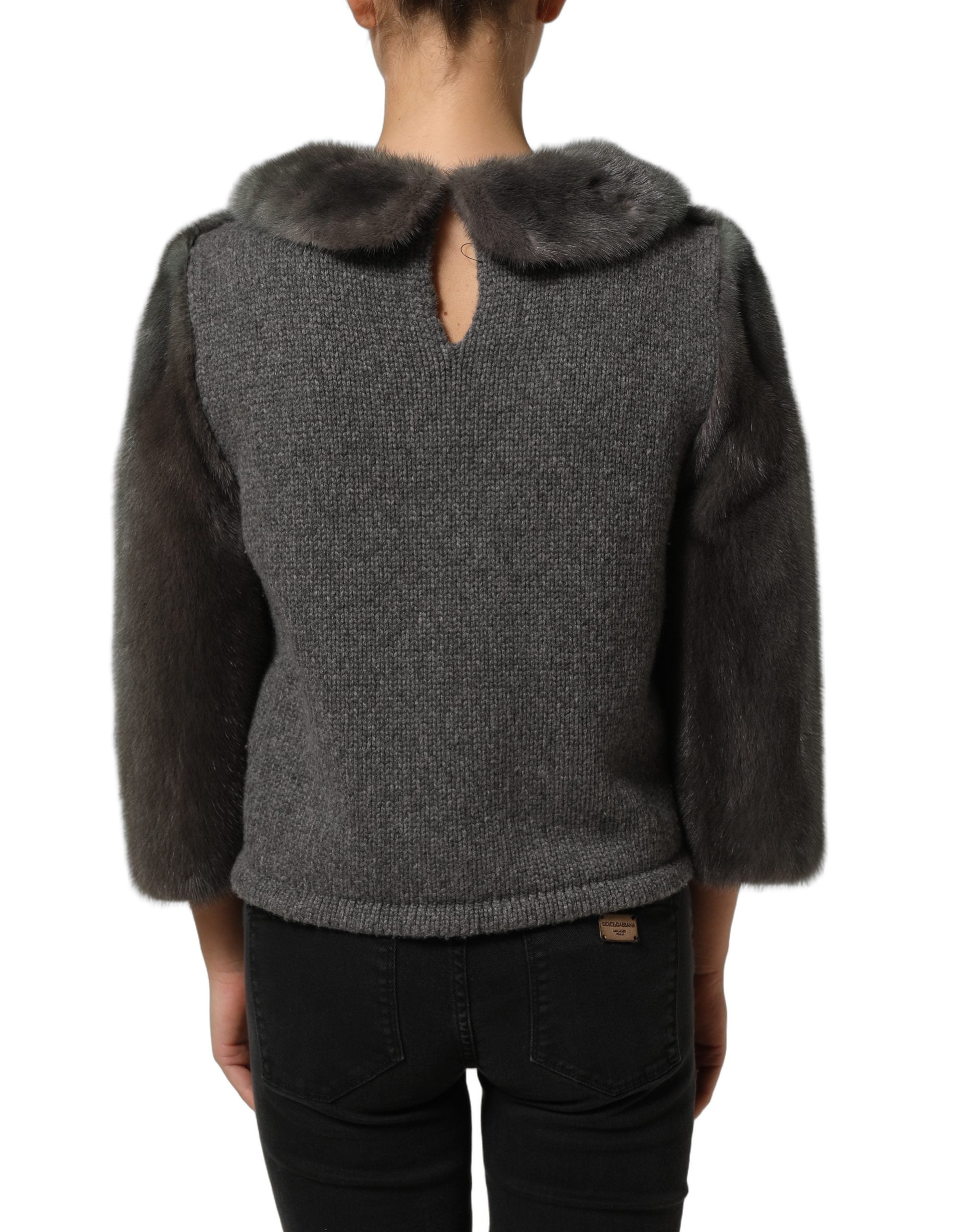 Col roulé en fourrure de vison gris foncé Dolce & Gabbana, col rond élégant pour blouse ou haut.