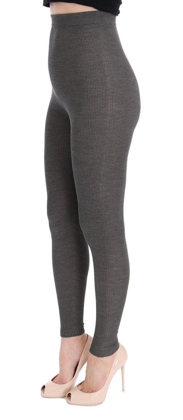Collants en cachemire gris Dolce & Gabbana, extensibles et doux, visibles en détail dans cette image.