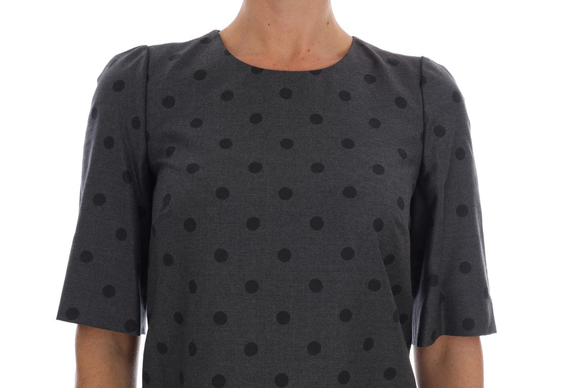 Robe droite en laine gris à pois Dolce & Gabbana, silhouette élégante avec motif à pois sur tissu chaud.
