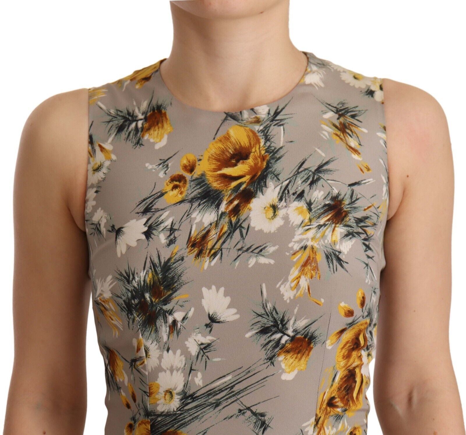Robe courte en soie gris à fleurs de Dolce & Gabbana, robe ajustée et élégante avec motif floral sophistiqué.