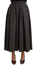 Jupe en laine gris à taille haute de style A-line de Dolce & Gabbana, élégante et sophistiquée.