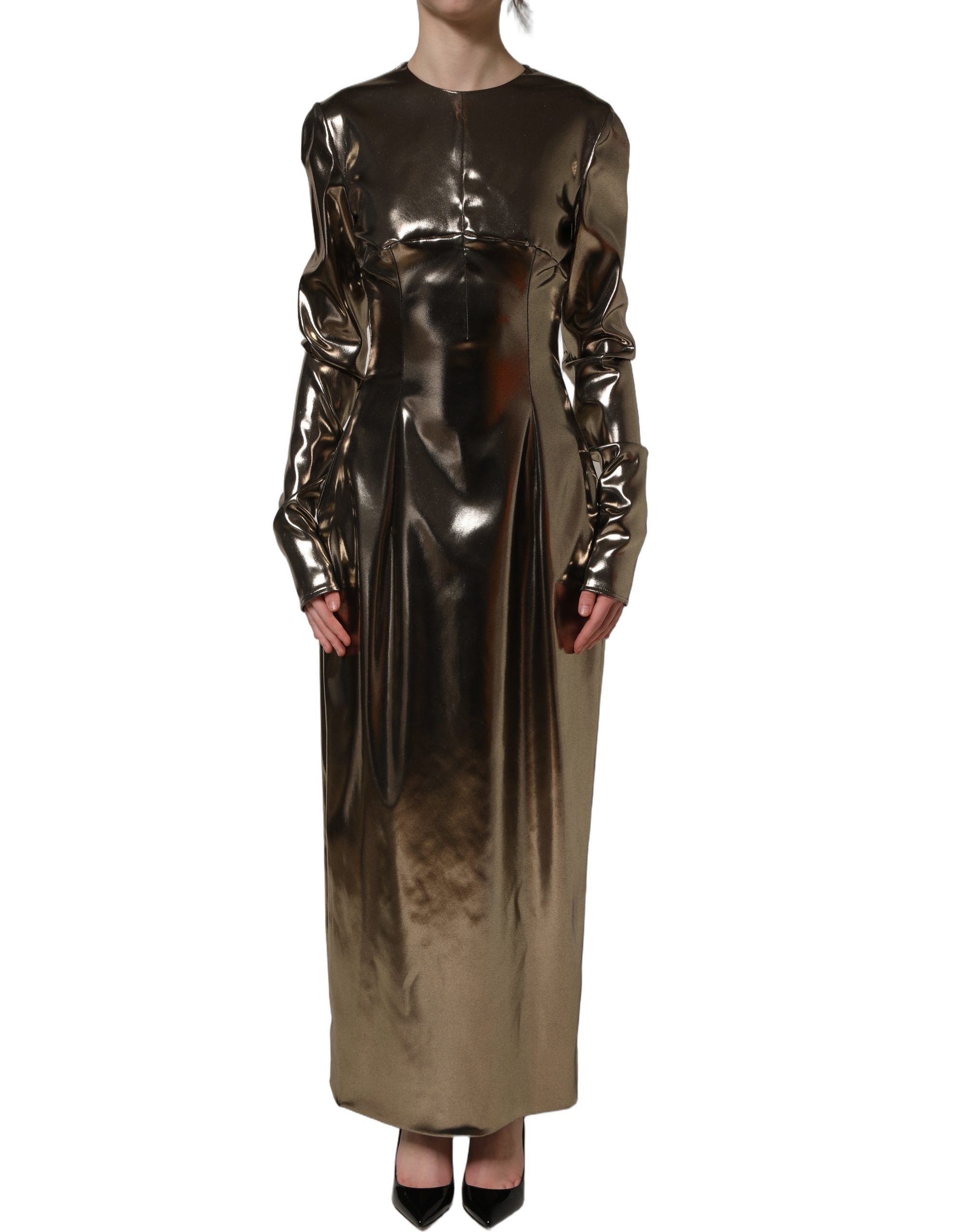 Robe longue en polyester doré métallisé à manches longues de Dolce & Gabbana, élégante et brillante, pour une occasion spéciale.