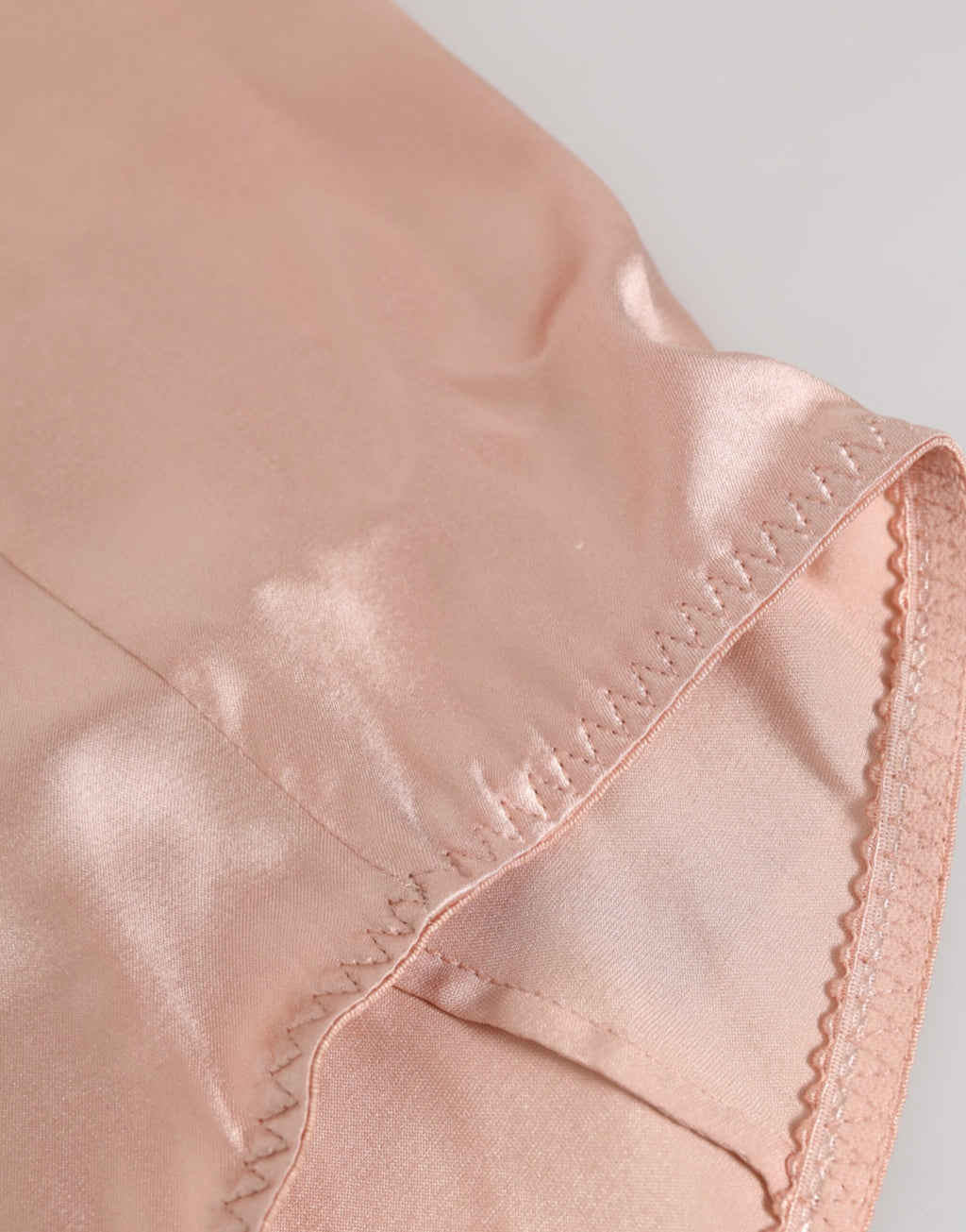 Sous-vêtements Dolce & Gabbana en acétate rose, short taille haute et culotte élégante, pour un style chic et confortable.