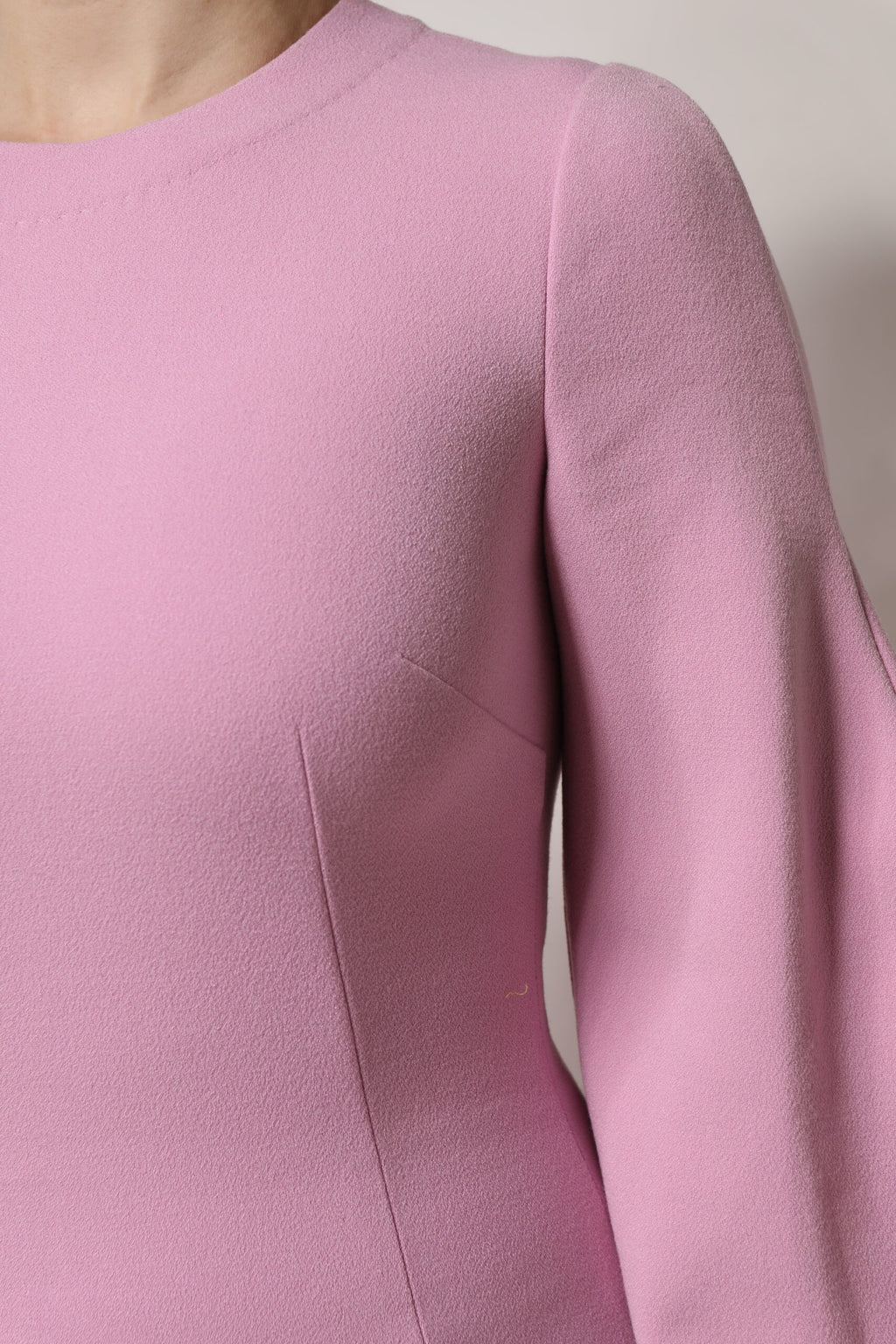 Robe courte en polyester rose de Dolce & Gabbana à manches longues et coupe moulante.