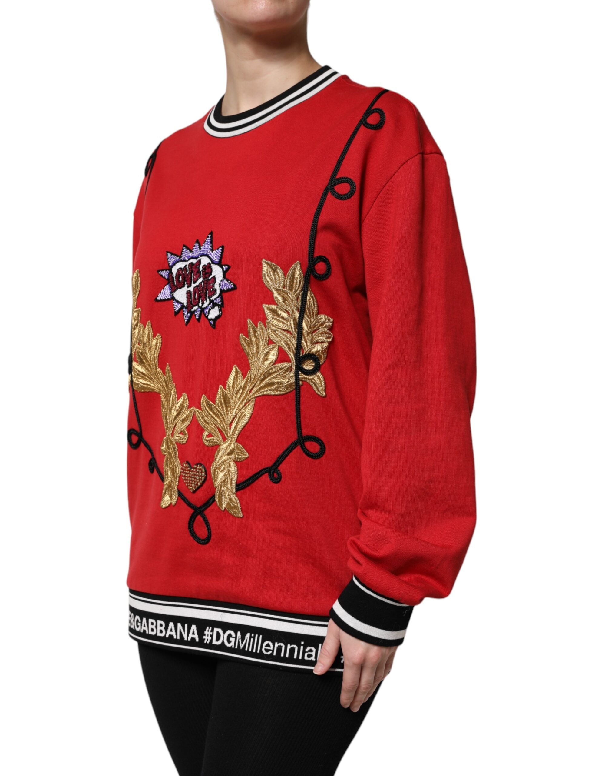 Pull-over en coton rouge Dolce & Gabbana avec sequins pour femme, style queen, élégant et confortable.