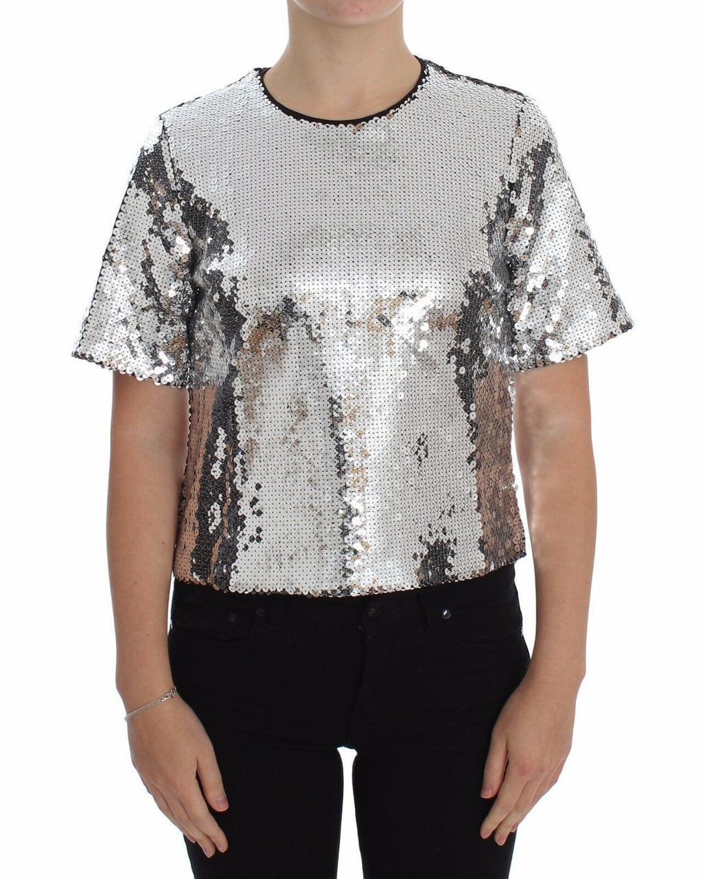 Blouse Dolce & Gabbana en sequins argentés avec col rond, haut élégant et brillant, vue de face.