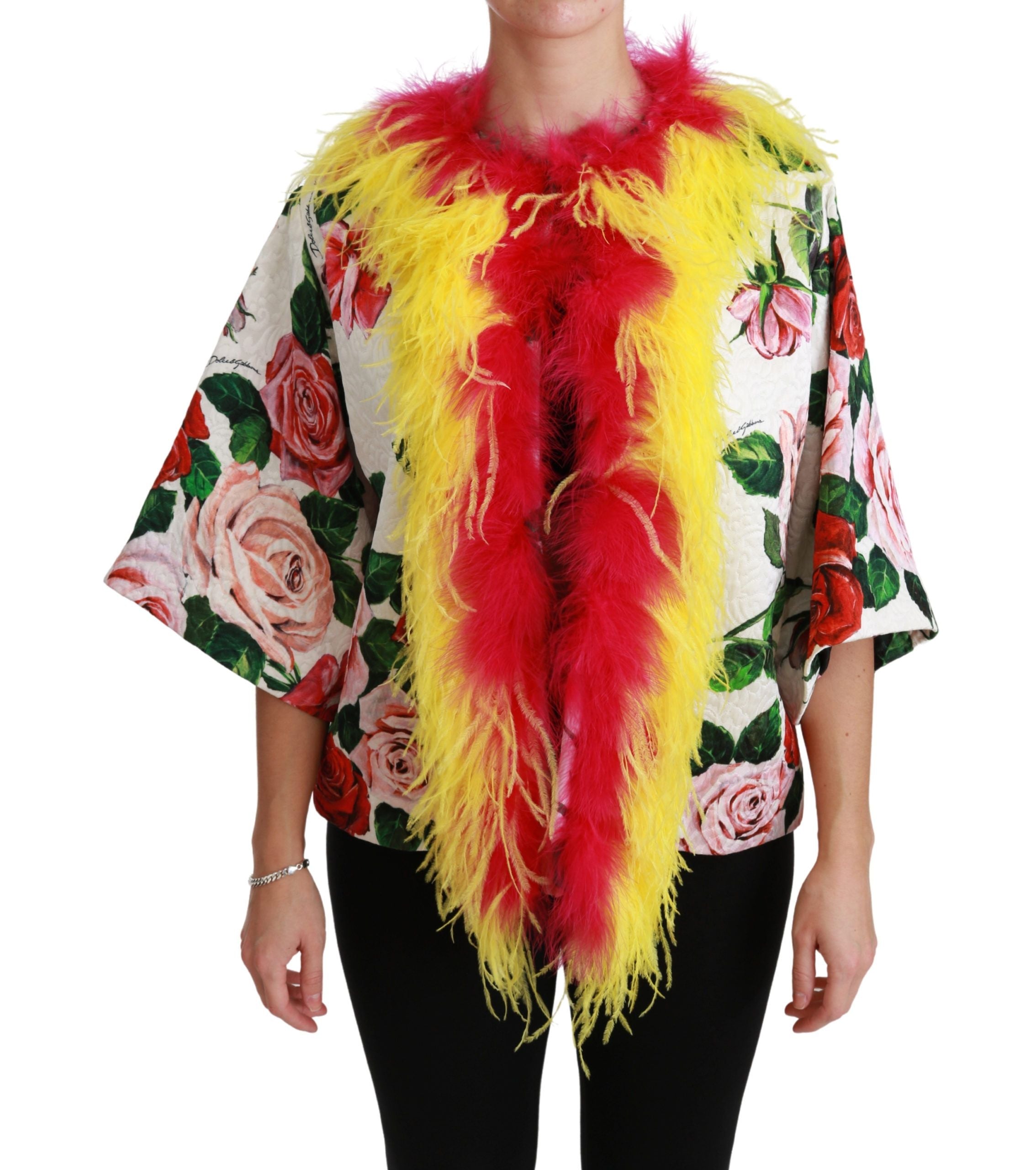 Veste blanche Dolce & Gabbana à fleurs avec capuche en fourrure et roses, style élégant et féminin, vue de face.