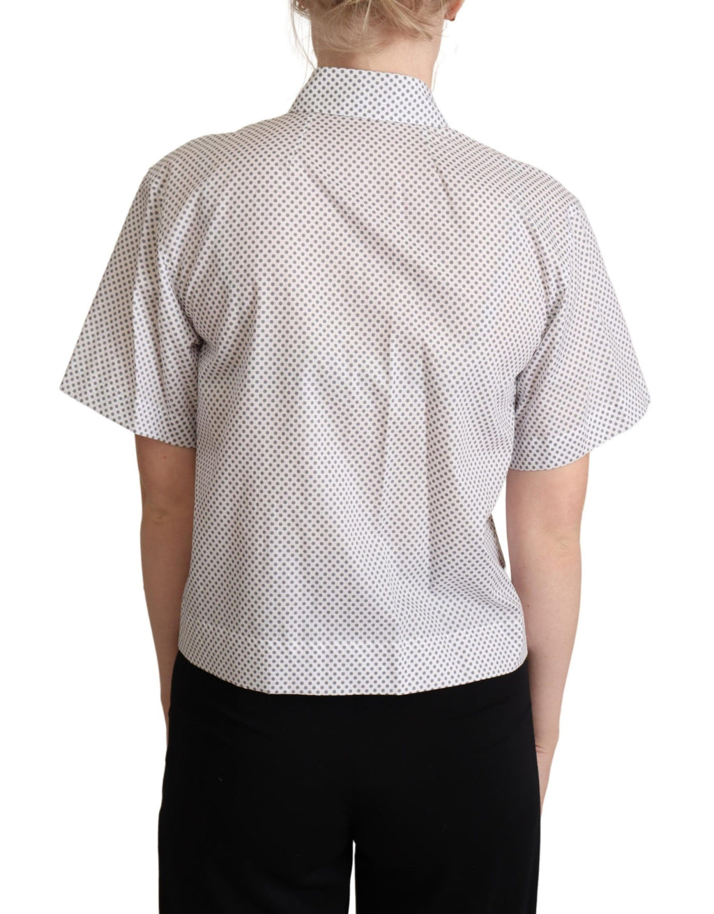 Chemise Dolce & Gabbana blanche et grise à pois avec col et boutons, style élégant et classique.