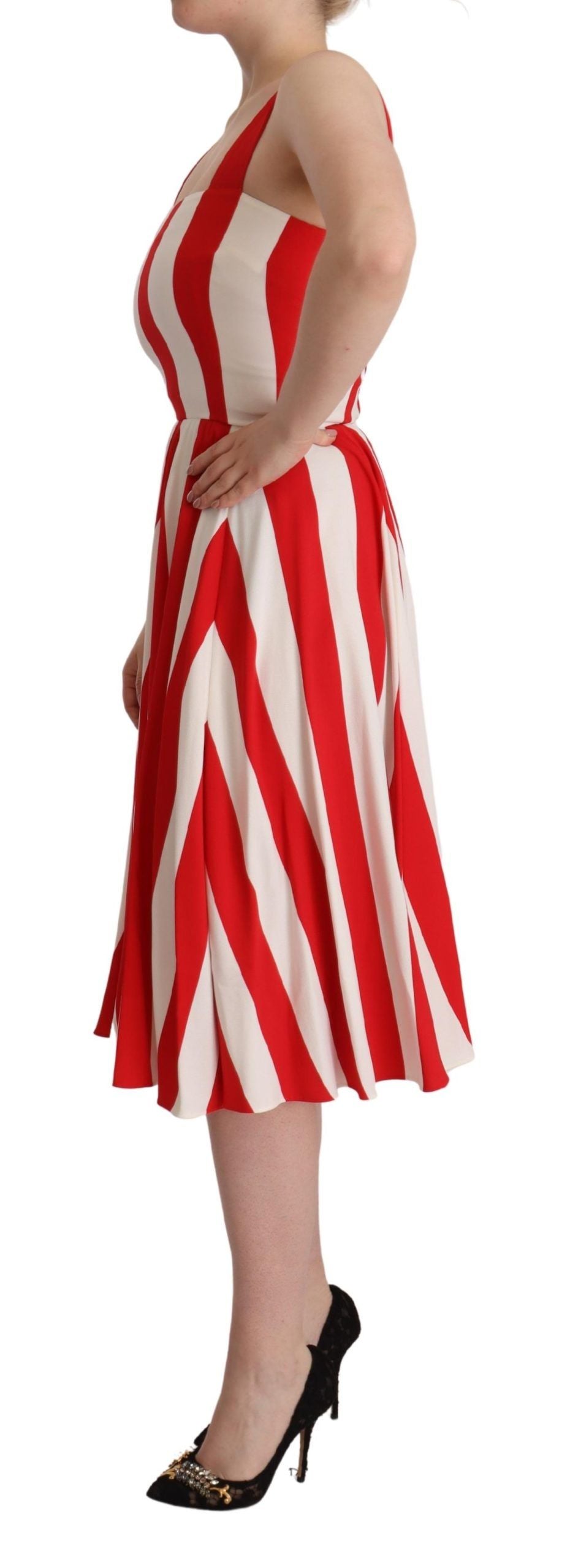 Robe Dolce & Gabbana blanche et rouge, style ajusté et évasé, robe de soirée élégante avec coupe en A.