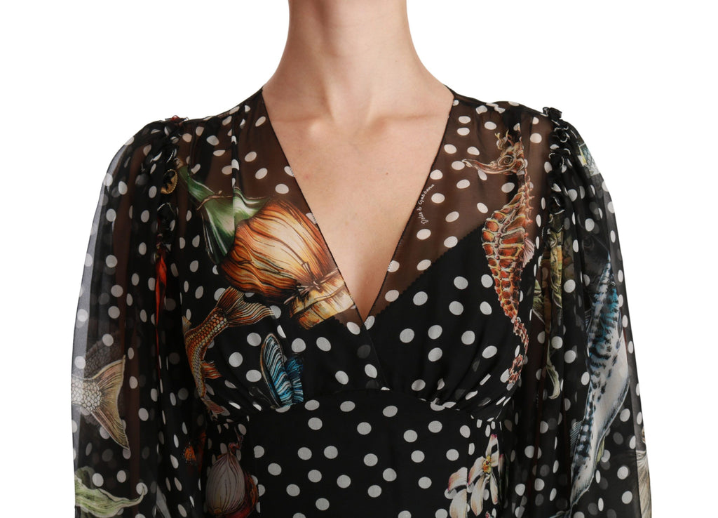 Robe trapèze noire Dolce & Gabbana avec motif poisson Sea Fish Sicily, style A-line, en tissu léger et élégant.