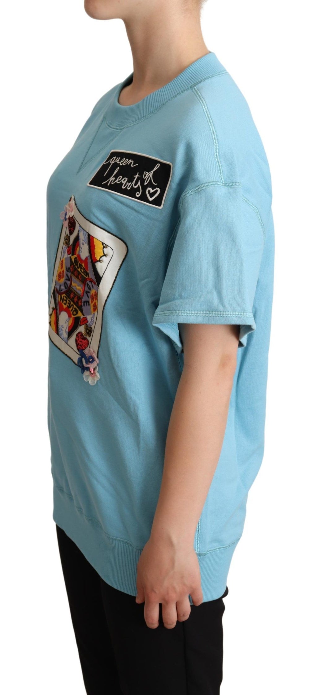 Pull à manches longues Dolce & Gabbana Queen of Hearts en bleu avec motif de cartes, style chic et décontracté.