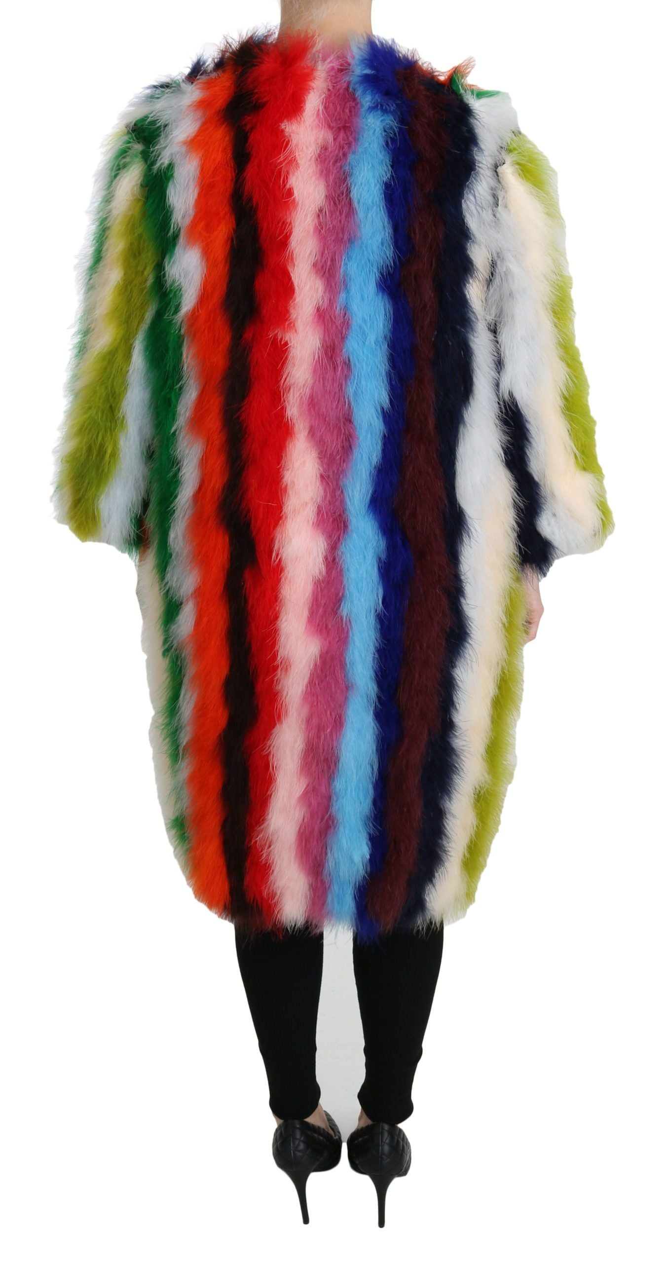 Cape en plumes de dinde multicolores Dolce & Gabbana, manteau en fourrure élégant avec détails colorés et sophistiqués.