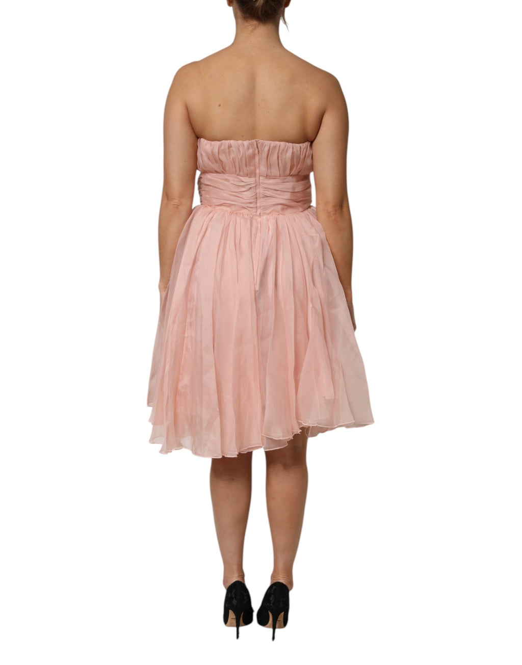 Robe midi en soie rose en chiffon plissé de Dolce & Gabbana, coupe en ligne A élégante et fluide.