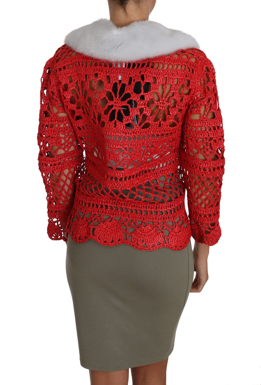 Pull en crochet rouge Dolce & Gabbana avec détails en raphia, cardigan élégant et confortable pour un style sophistiqué.
