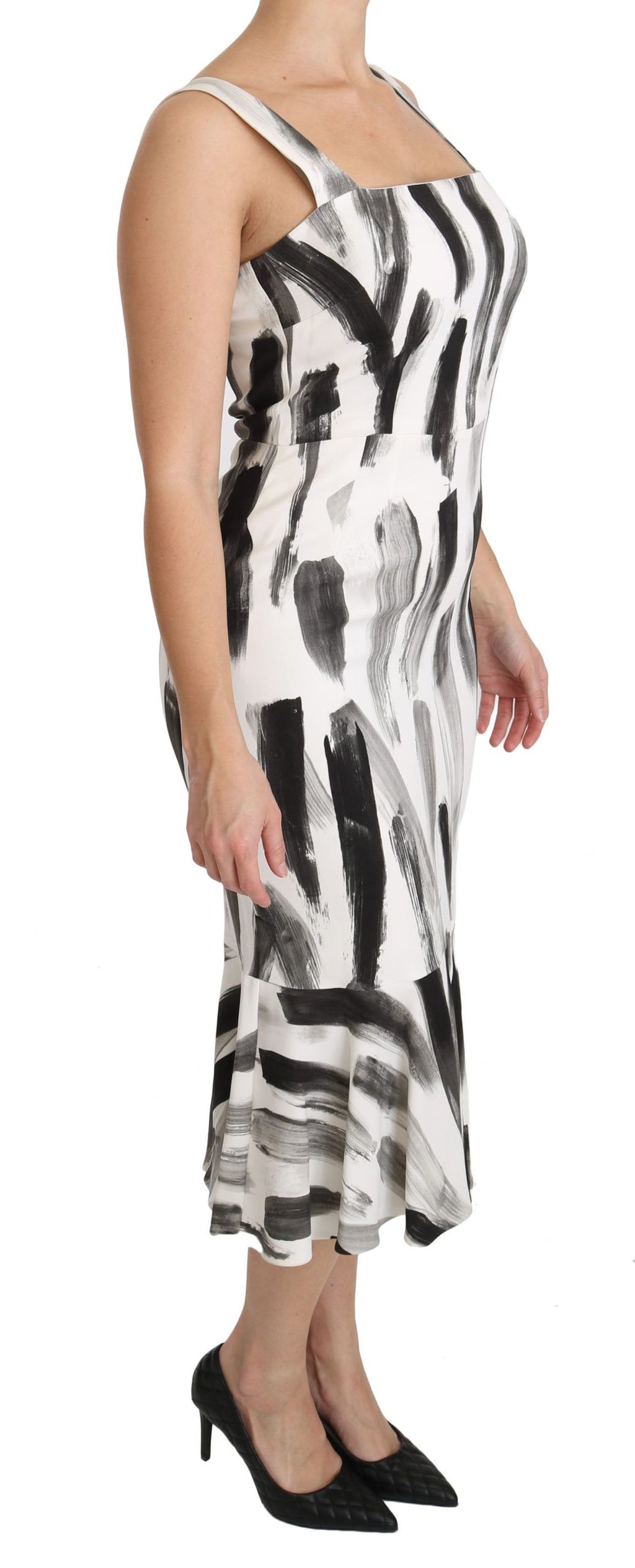 Robe midi droite Dolce & Gabbana en viscose blanche et noire à imprimé, coupe ajustée et élégante.