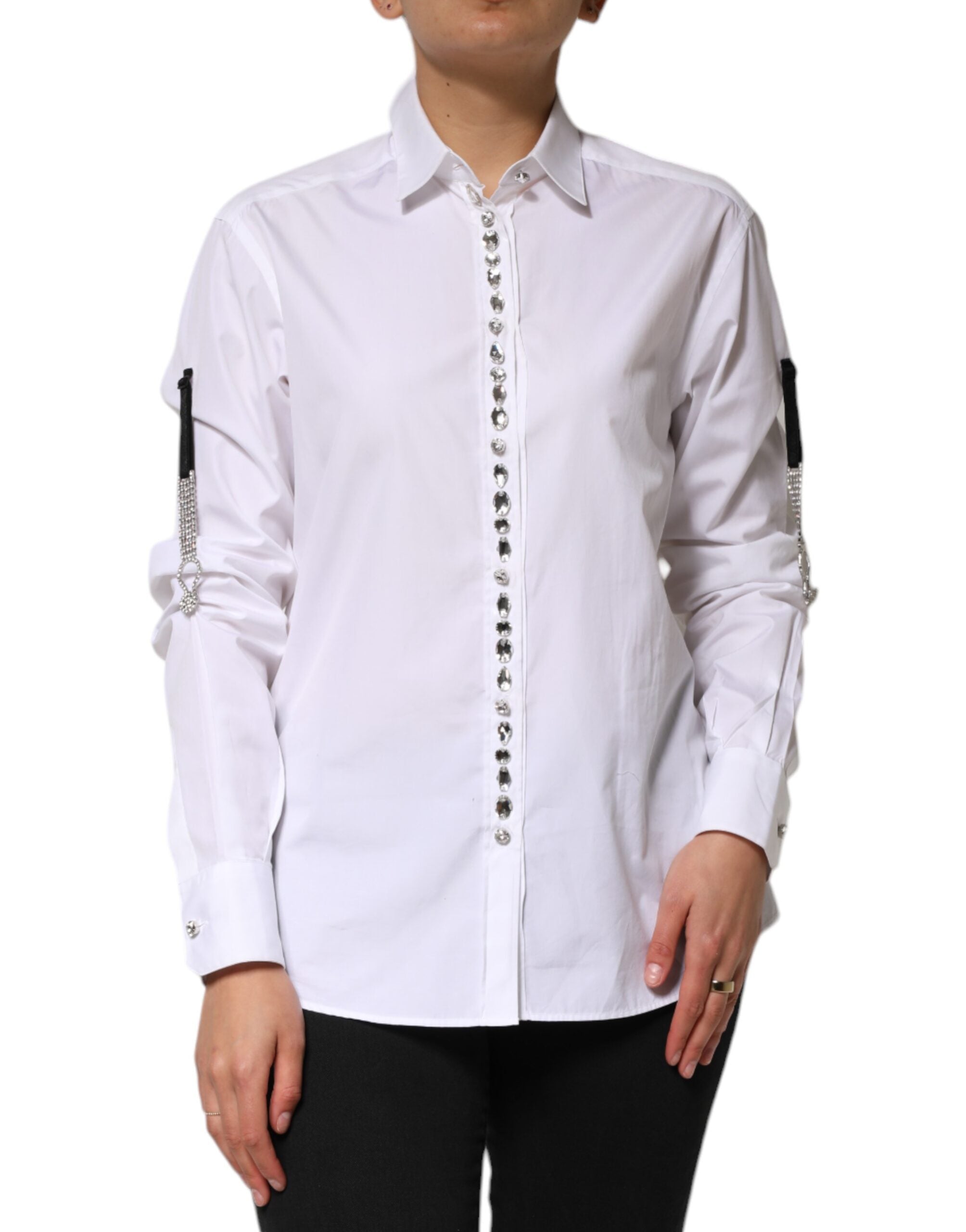 Chemise blanche Dolce & Gabbana avec col orné de cristaux brillants et détails élégants, vue de face.