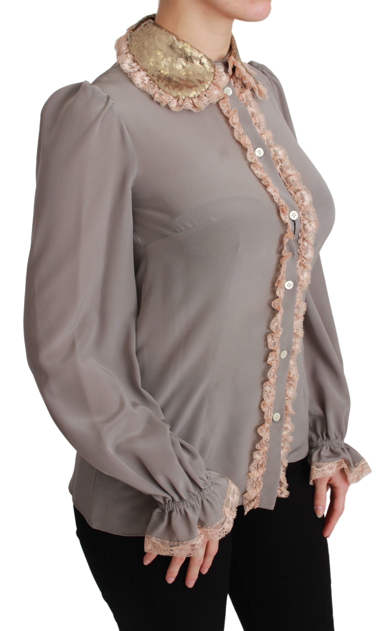Chemise en soie grise Dolce & Gabbana avec sequins dorés et dentelle, élégante blouse à manches longues.