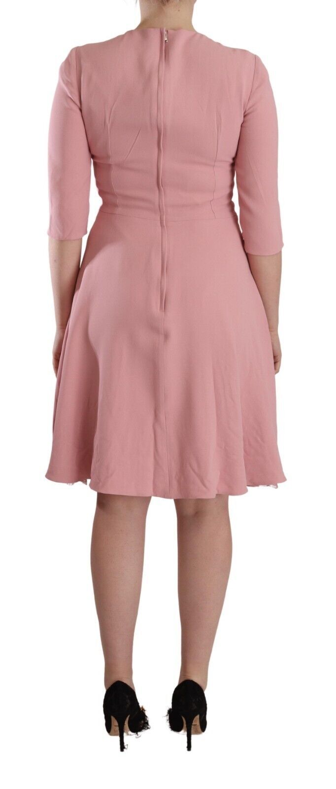 Robe Dolce & Gabbana rose en viscose avec manches 3/4 et coupe en ligne A, vue de face.
