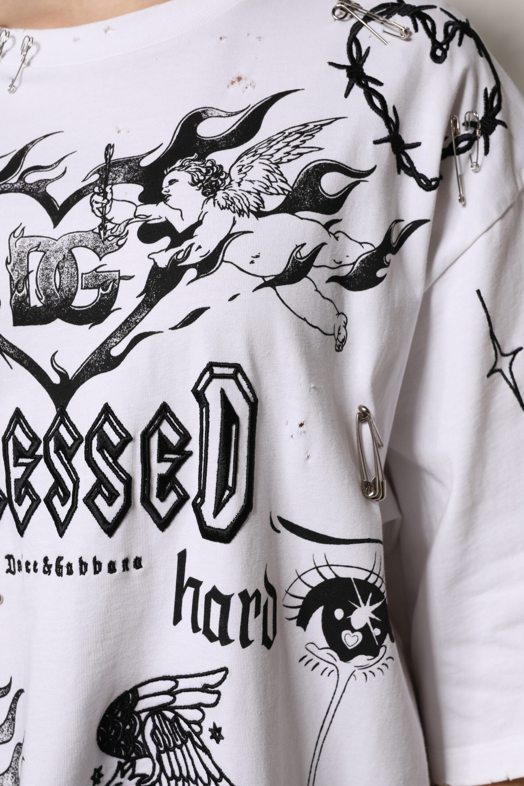 T-shirt en coton blanc Dolce & Gabbana DG BLESSED avec imprimé, vue de face, vêtements décontractés élégants.